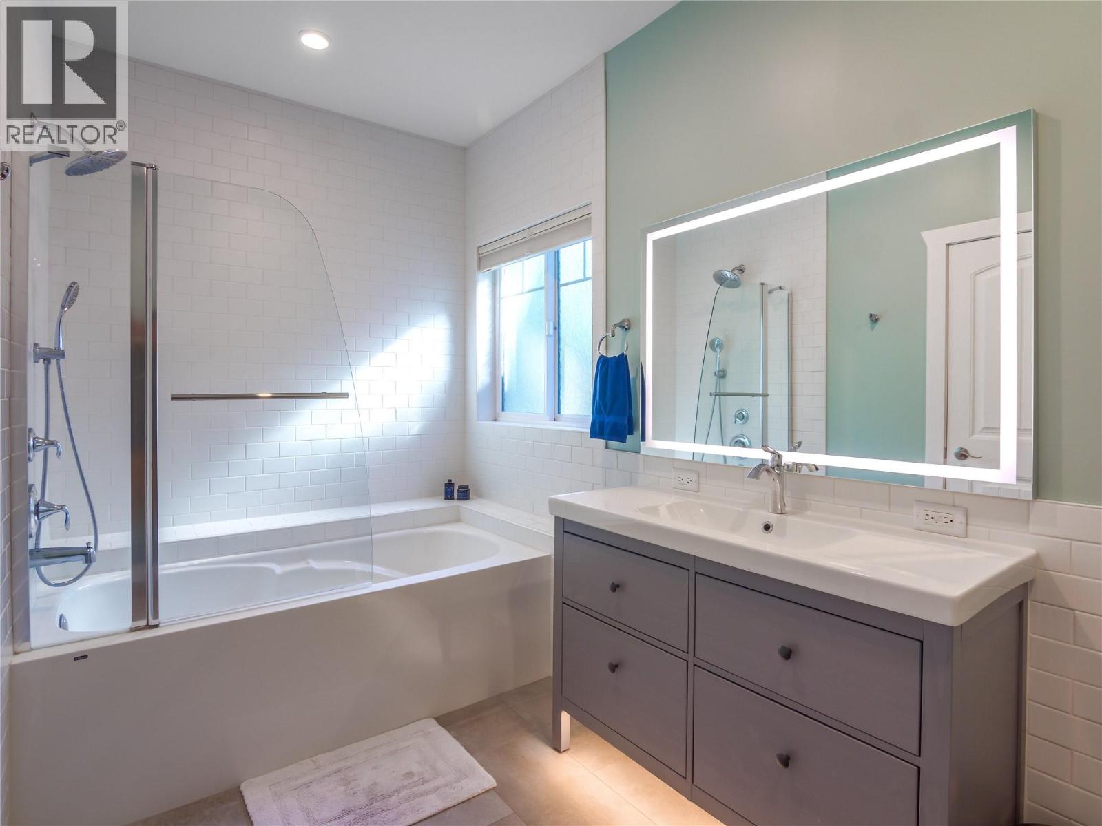 2478 Evergreen Drive, Penticton, British Columbia  V2A 9C7 - Photo 24 - 10373482