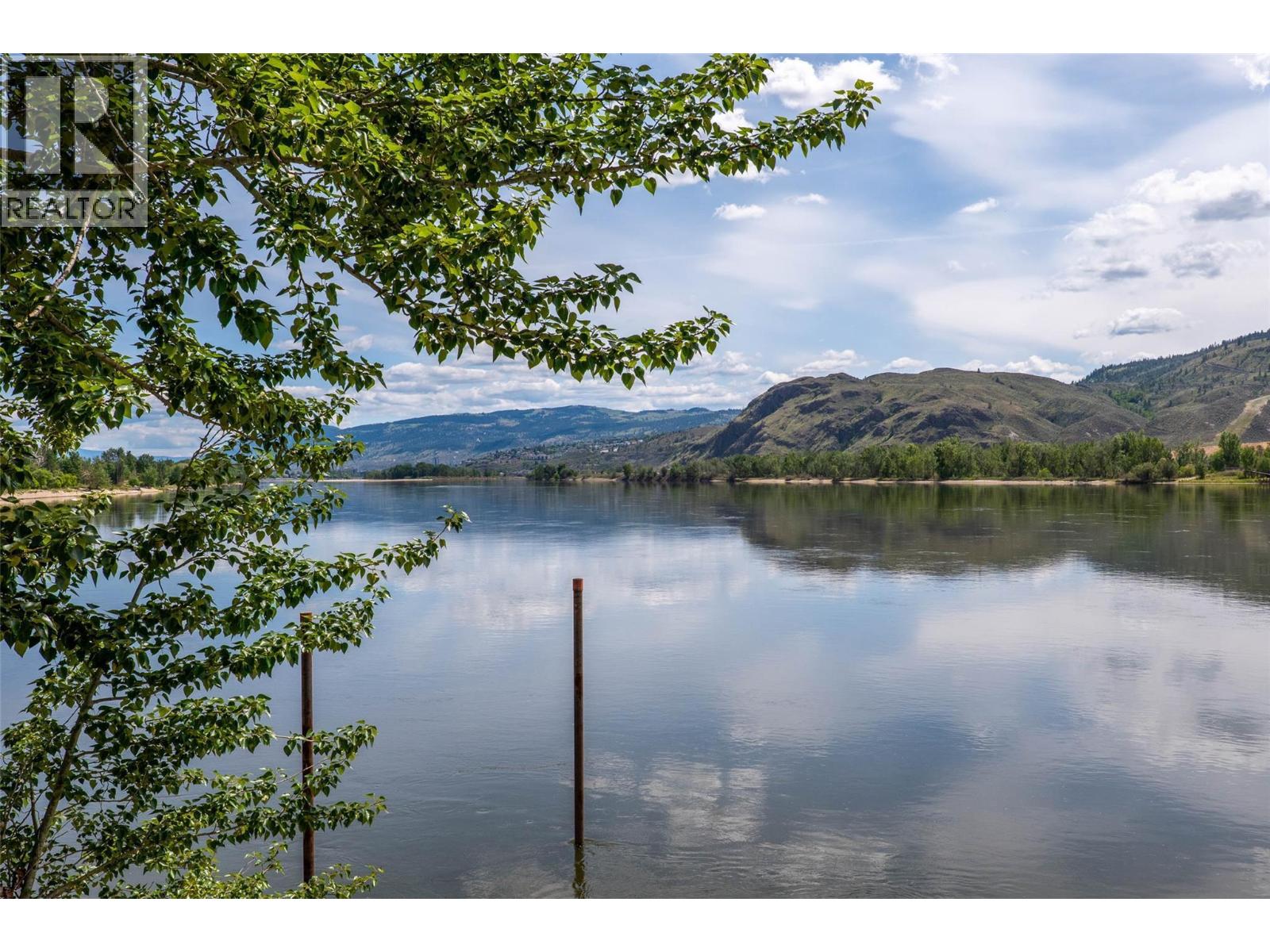 721 Strauss Street, Kamloops, British Columbia  V2B 5R7 - Photo 4 - 10373494