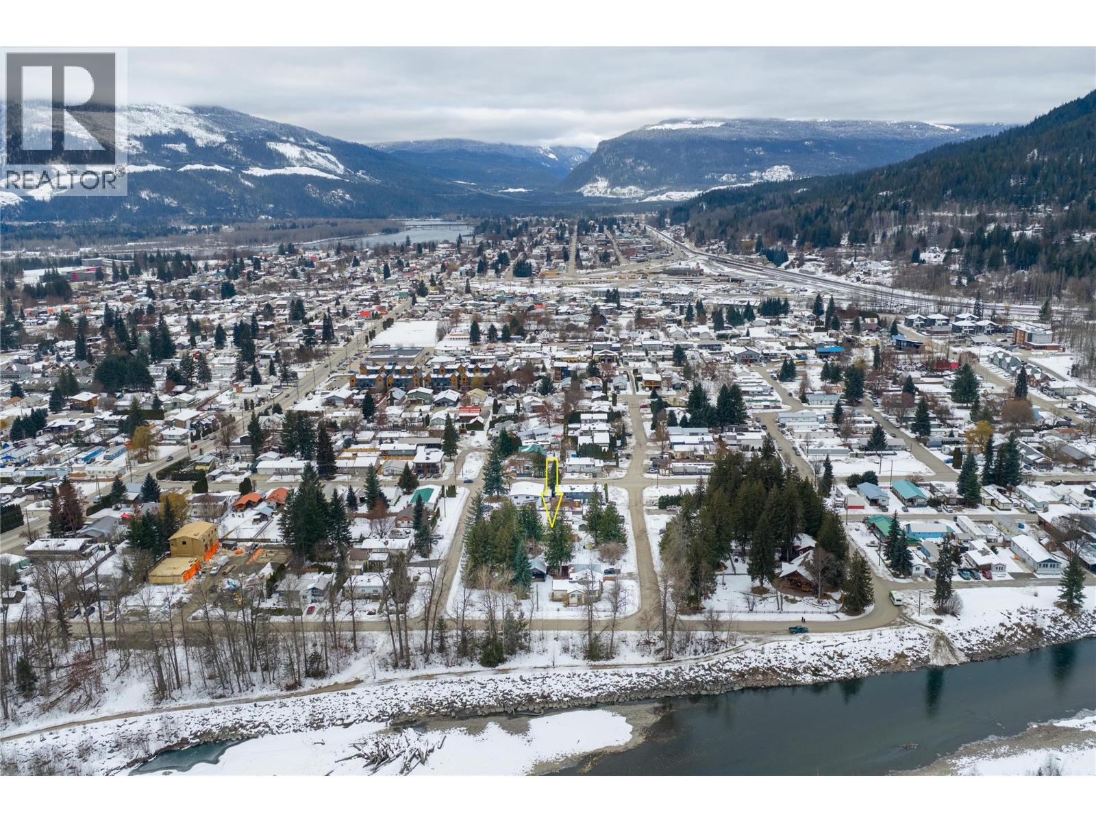 1206 Carlson Street, Revelstoke, British Columbia  V0E 2S0 - Photo 5 - 10373561