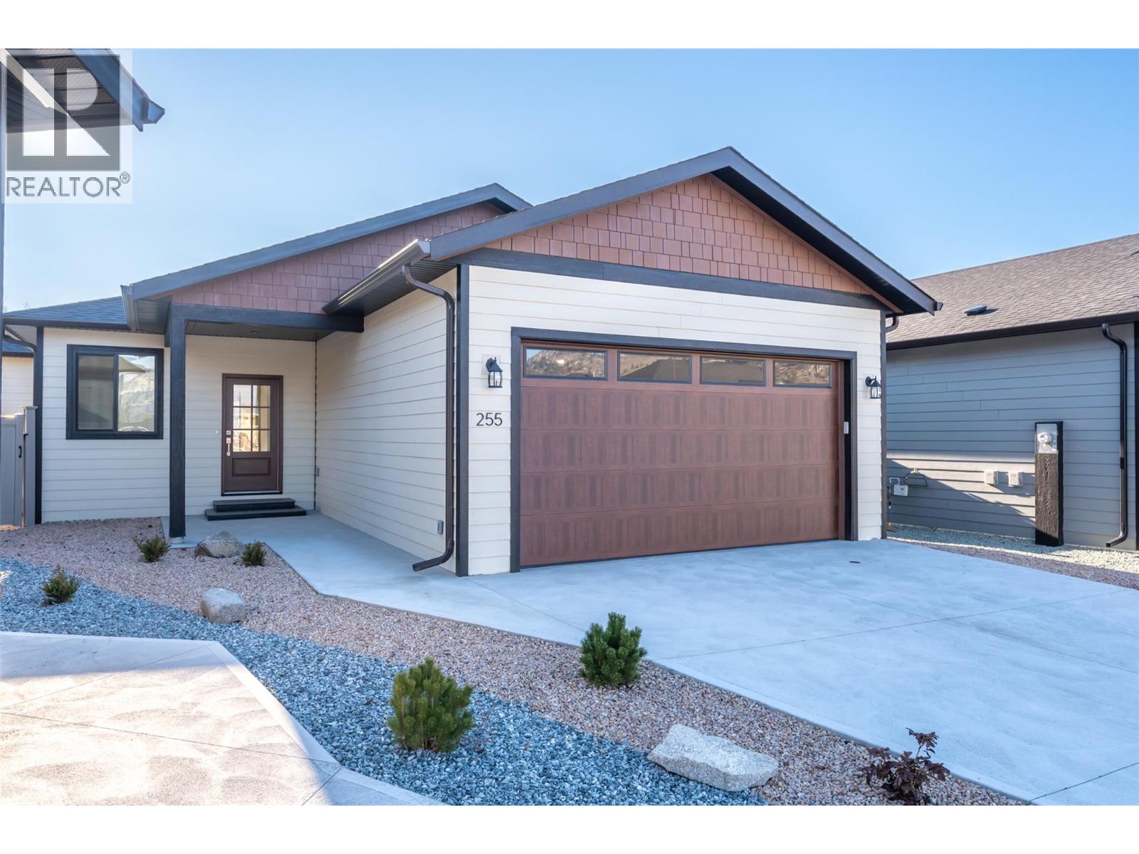 255 Bentgrass Avenue, Oliver, British Columbia  V0H 1T3 - Photo 1 - 10373660