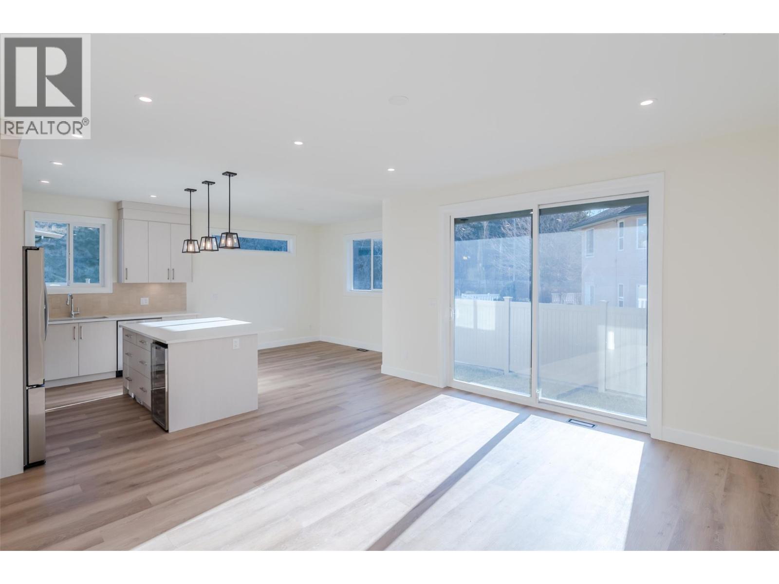 255 Bentgrass Avenue, Oliver, British Columbia  V0H 1T3 - Photo 3 - 10373660