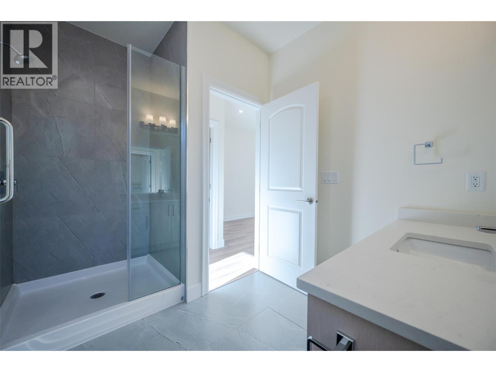 255 Bentgrass Avenue, Oliver, British Columbia  V0H 1T3 - Photo 6 - 10373660