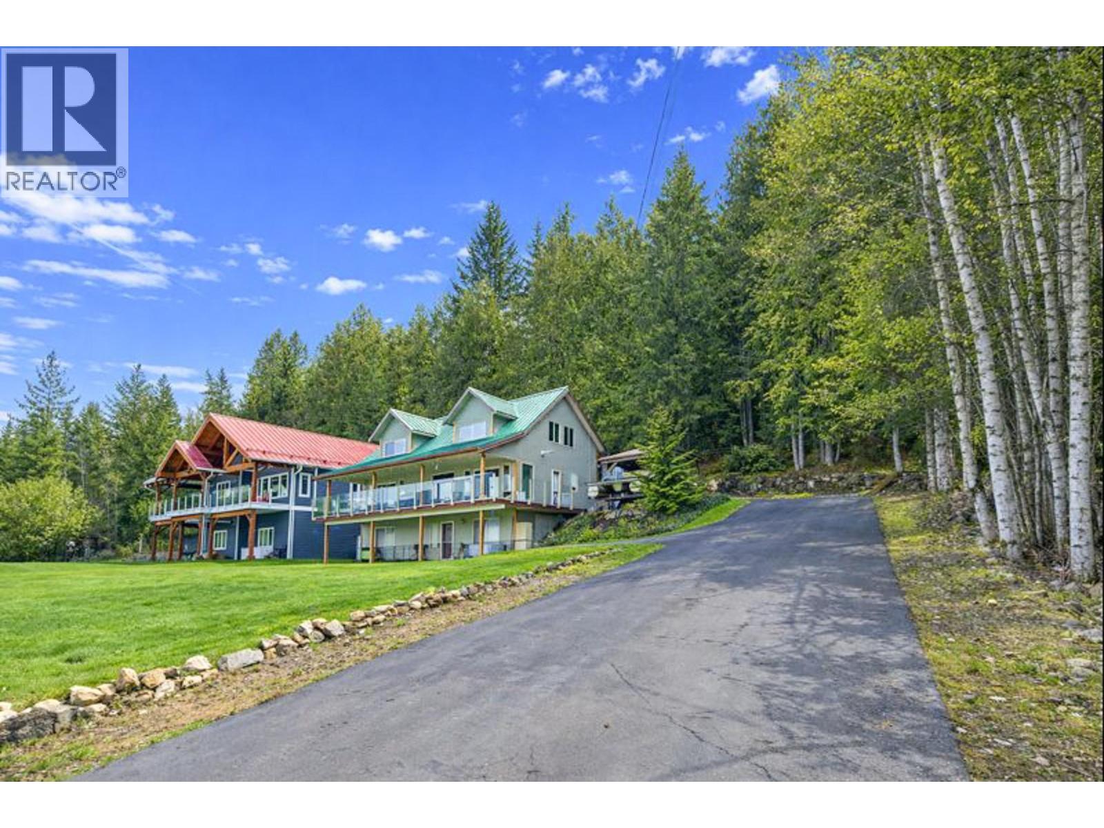 3572 Eagle Bay Road, eagle bay, British Columbia