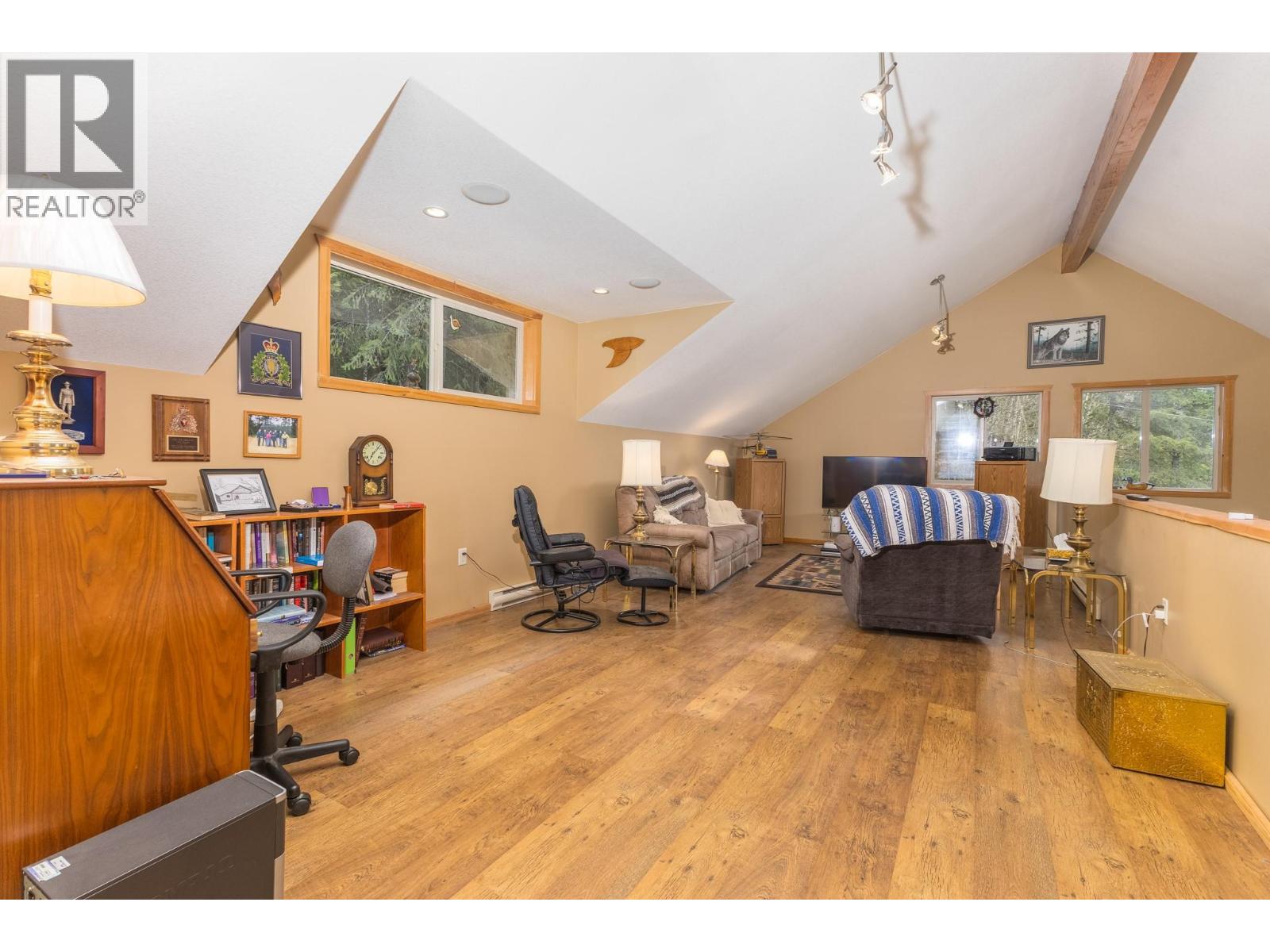 3572 Eagle Bay Road, Eagle Bay, British Columbia  V0E 1T0 - Photo 13 - 10373629