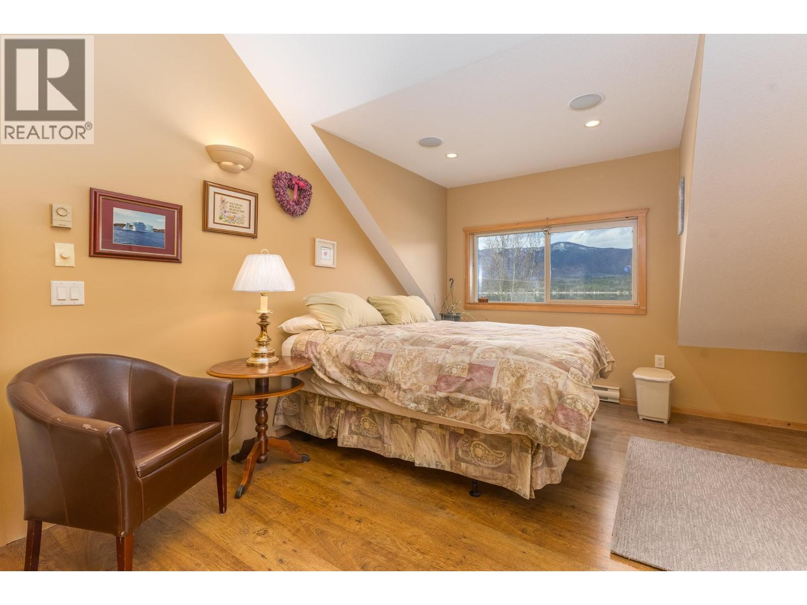 3572 Eagle Bay Road, Eagle Bay, British Columbia  V0E 1T0 - Photo 16 - 10373629