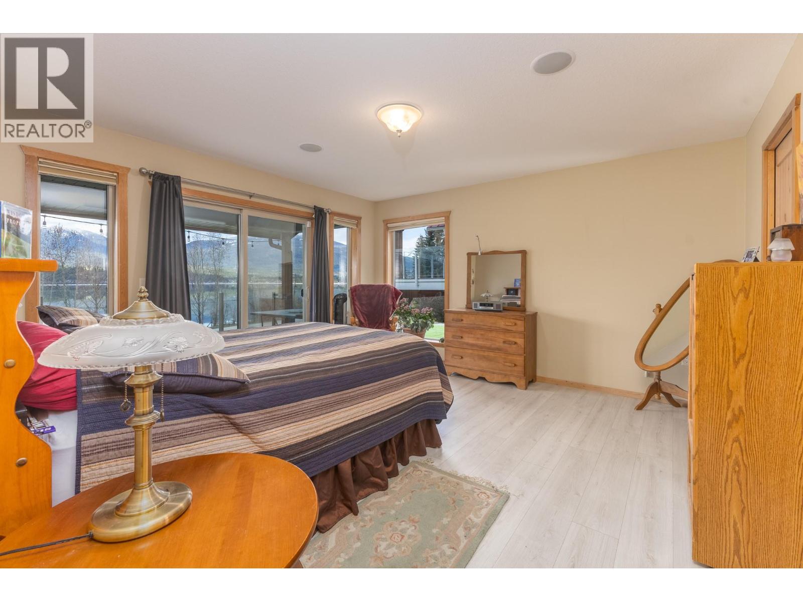 3572 Eagle Bay Road, Eagle Bay, British Columbia  V0E 1T0 - Photo 19 - 10373629