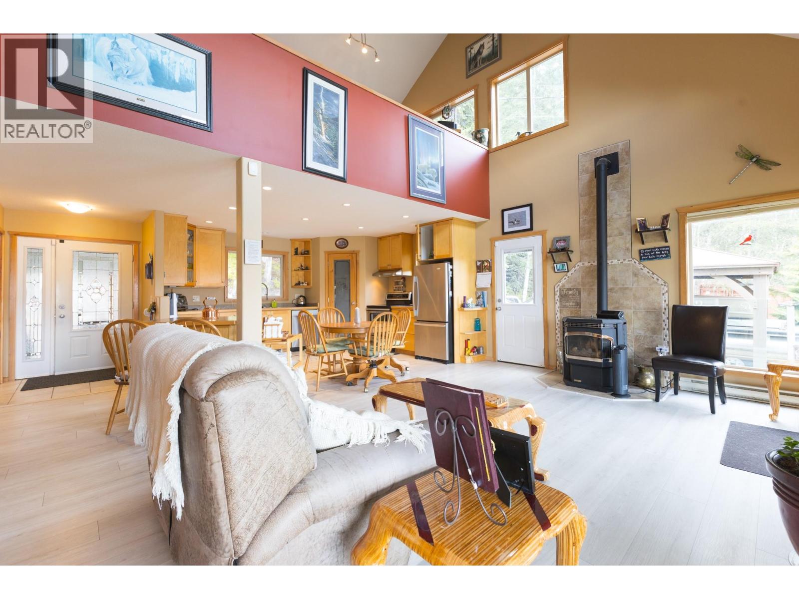 3572 Eagle Bay Road, Eagle Bay, British Columbia  V0E 1T0 - Photo 6 - 10373629