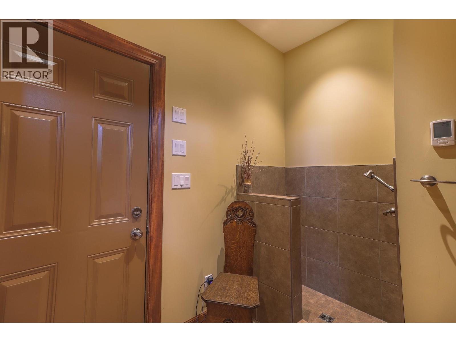 6308 Ash Road, Wasa, British Columbia  V0B 2K0 - Photo 31 - 10373456