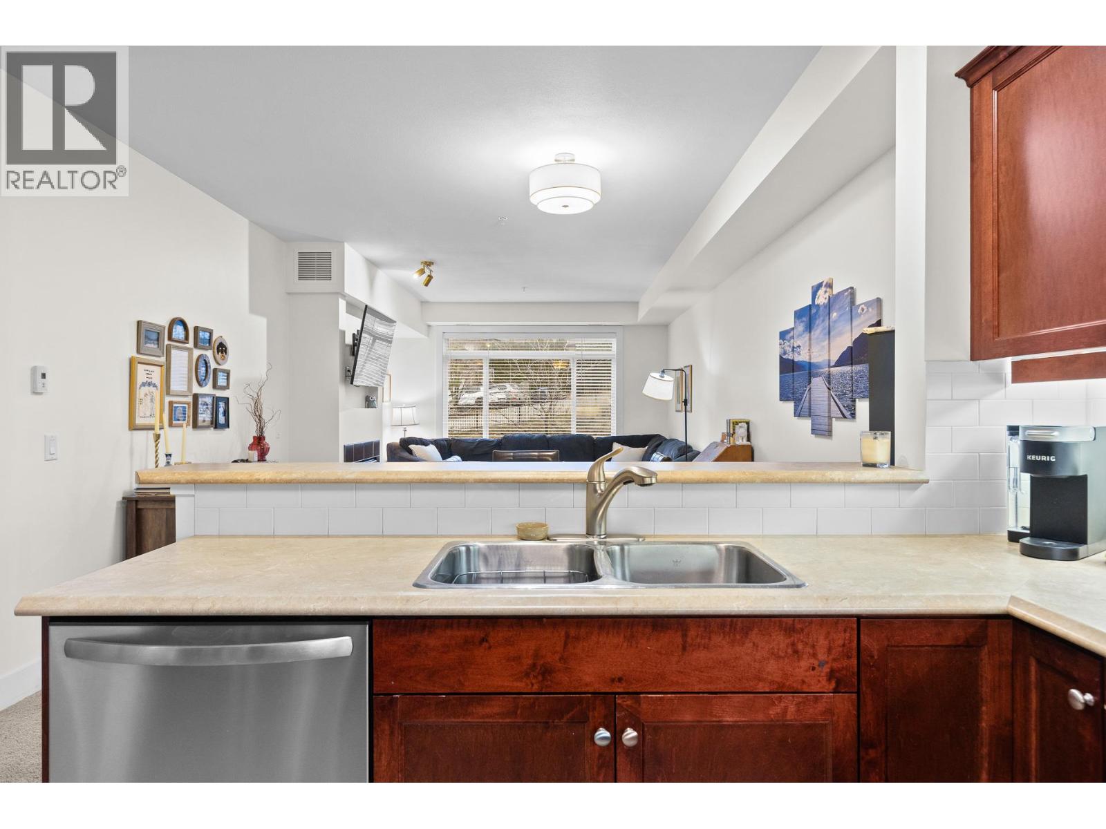 2532 Shoreline Drive Unit# 205, Lake Country, British Columbia  V4V 2R6 - Photo 10 - 10373638