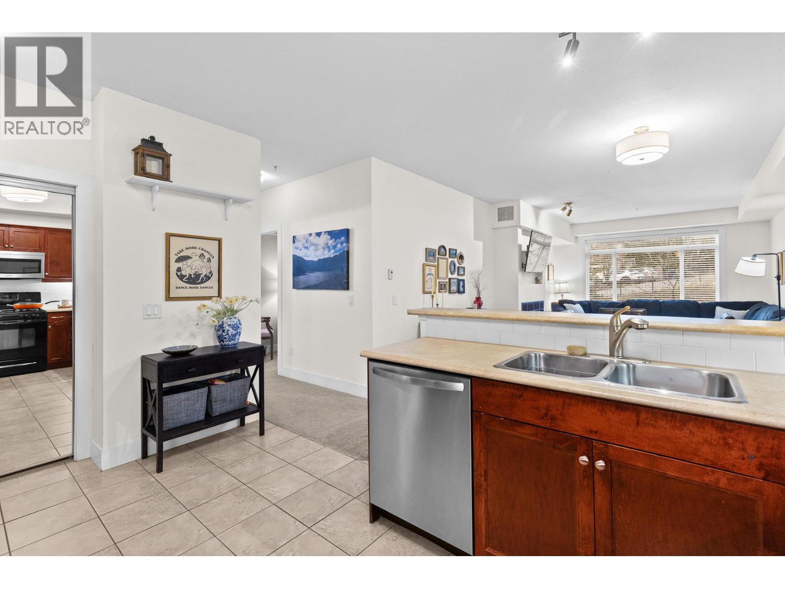 2532 Shoreline Drive Unit# 205, Lake Country, British Columbia  V4V 2R6 - Photo 8 - 10373638