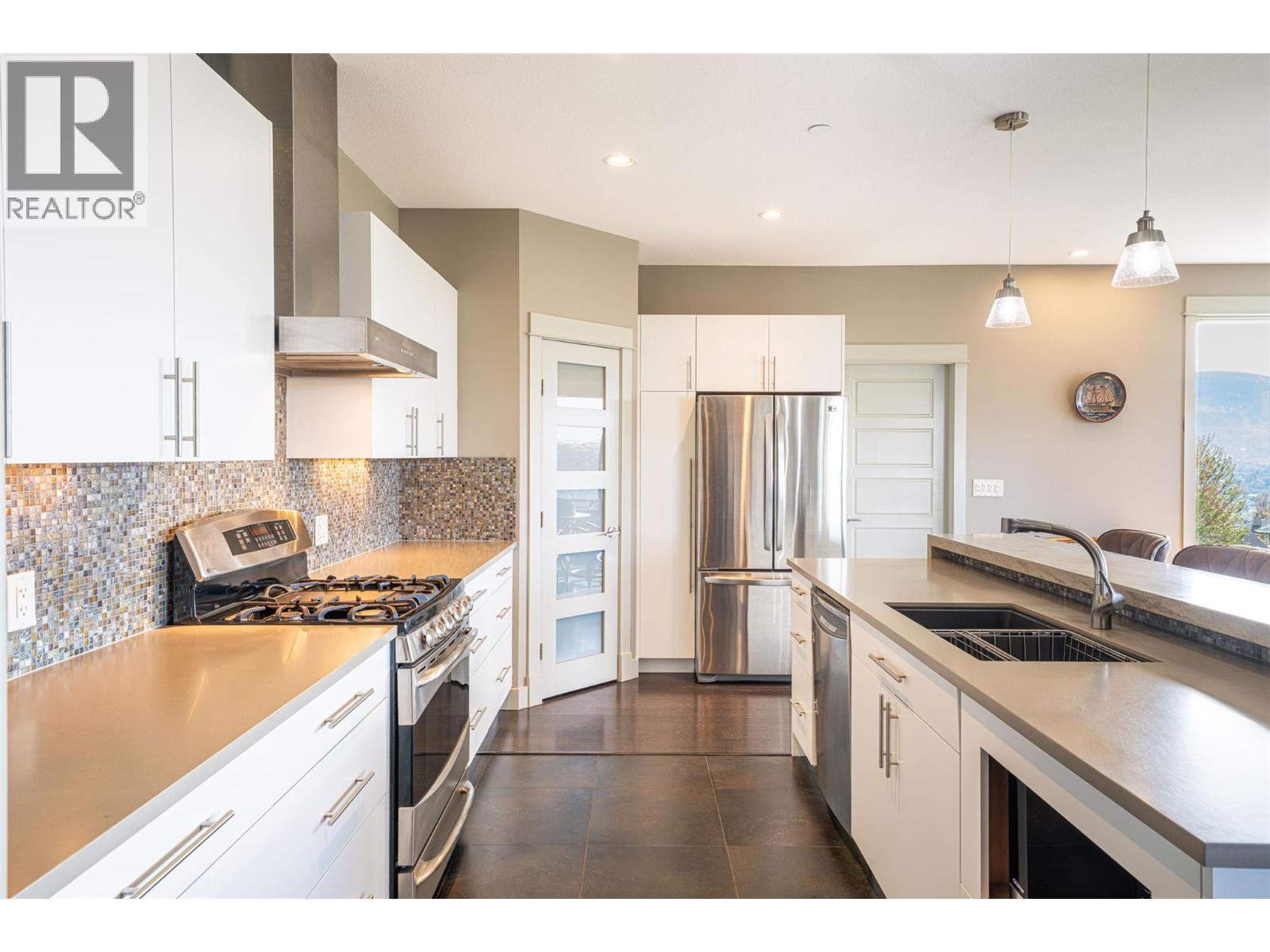 4134 Camelback Way, Vernon, British Columbia  V1T 9W4 - Photo 27 - 10373405