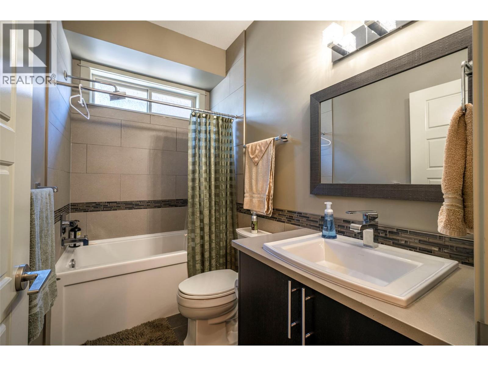 4134 Camelback Way, Vernon, British Columbia  V1T 9W4 - Photo 48 - 10373405