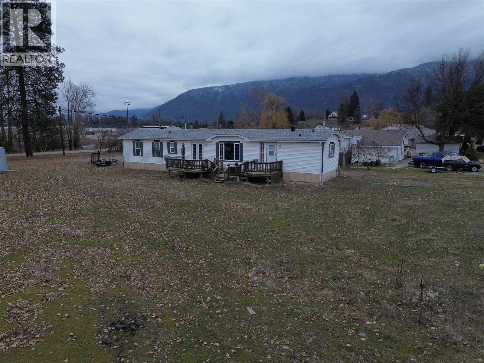 6473 5th Street, Grand Forks, British Columbia  V0H 1H0 - Photo 2 - 10373579