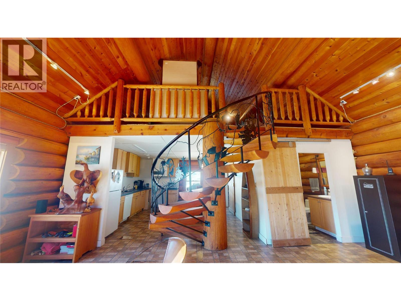 2131 Highway 3 Highway, Fernie, British Columbia  V0B 1M5 - Photo 11 - 10372475