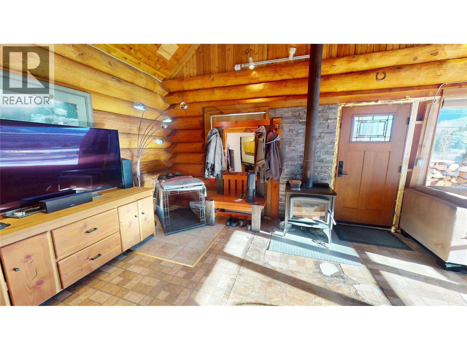 2131 Highway 3 Highway, Fernie, British Columbia  V0B 1M5 - Photo 13 - 10372475