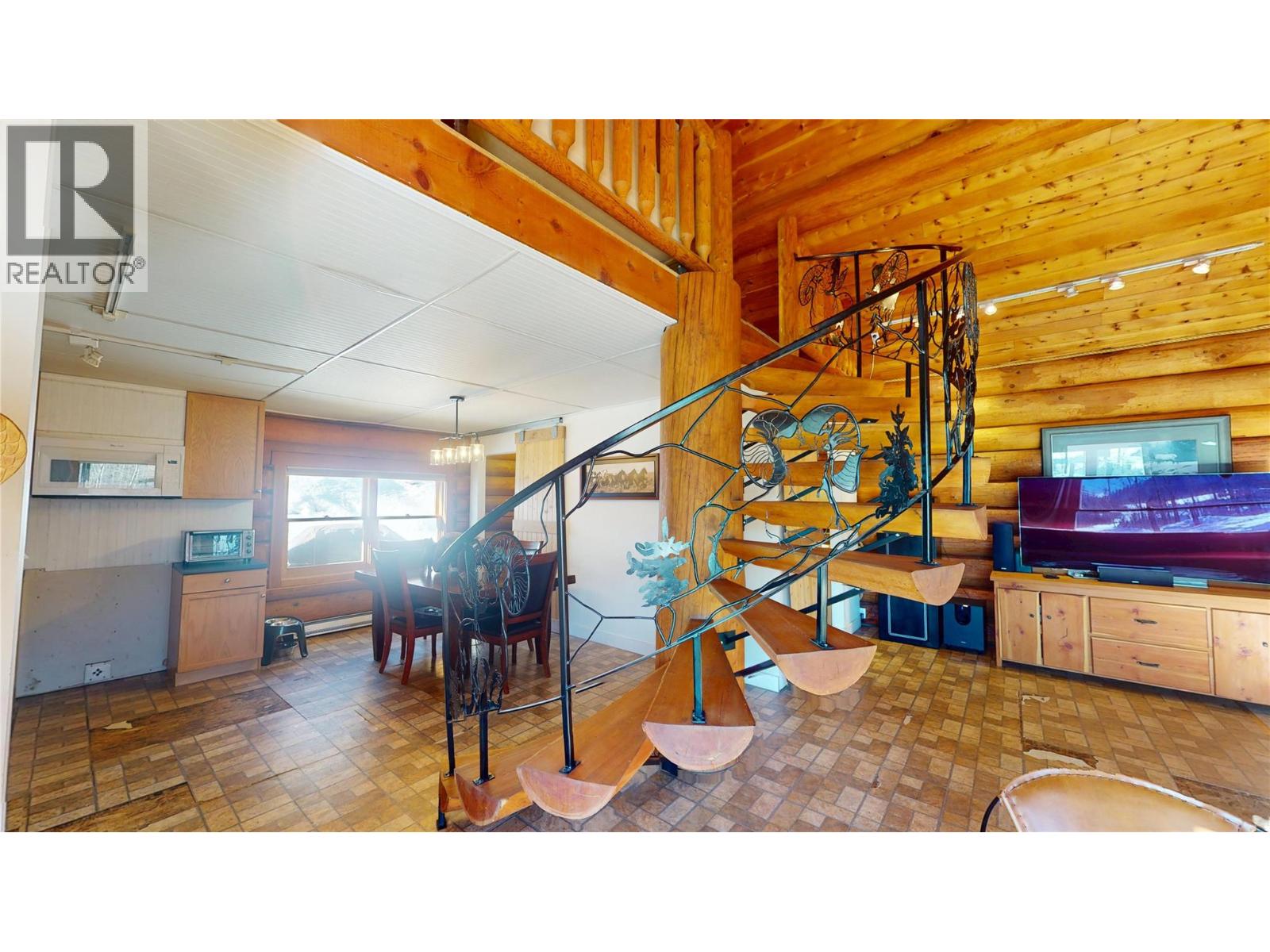 2131 Highway 3 Highway, Fernie, British Columbia  V0B 1M5 - Photo 14 - 10372475