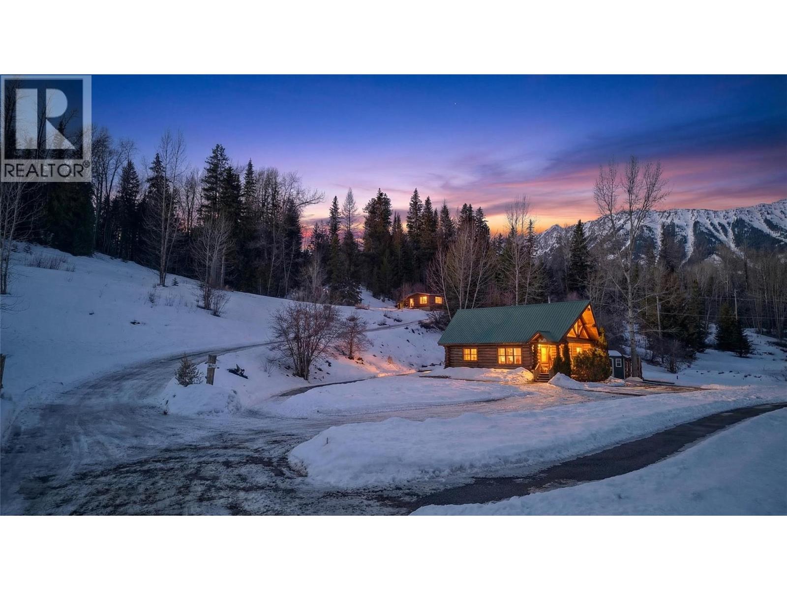 2131 Highway 3 Highway, Fernie, British Columbia  V0B 1M5 - Photo 2 - 10372475