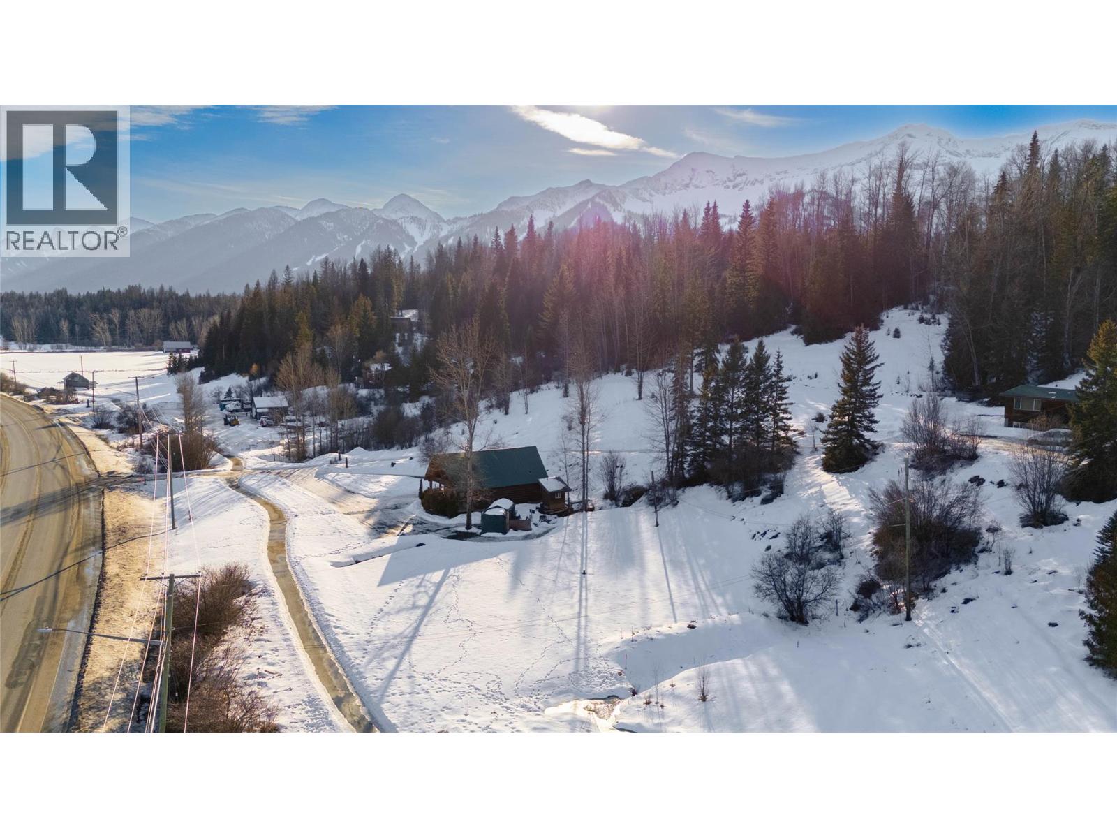 2131 Highway 3 Highway, Fernie, British Columbia  V0B 1M5 - Photo 29 - 10372475