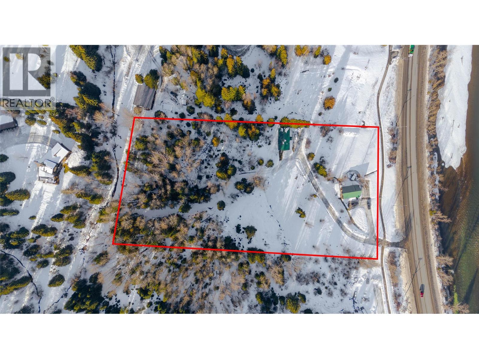 2131 Highway 3 Highway, Fernie, British Columbia  V0B 1M5 - Photo 4 - 10372475