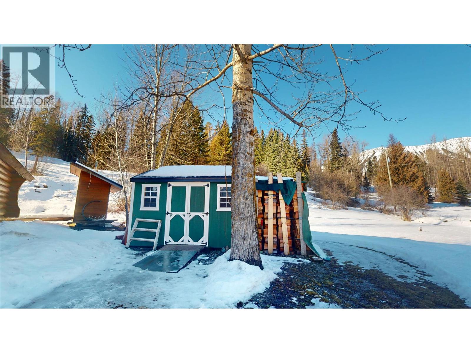 2131 Highway 3 Highway, Fernie, British Columbia  V0B 1M5 - Photo 9 - 10372475