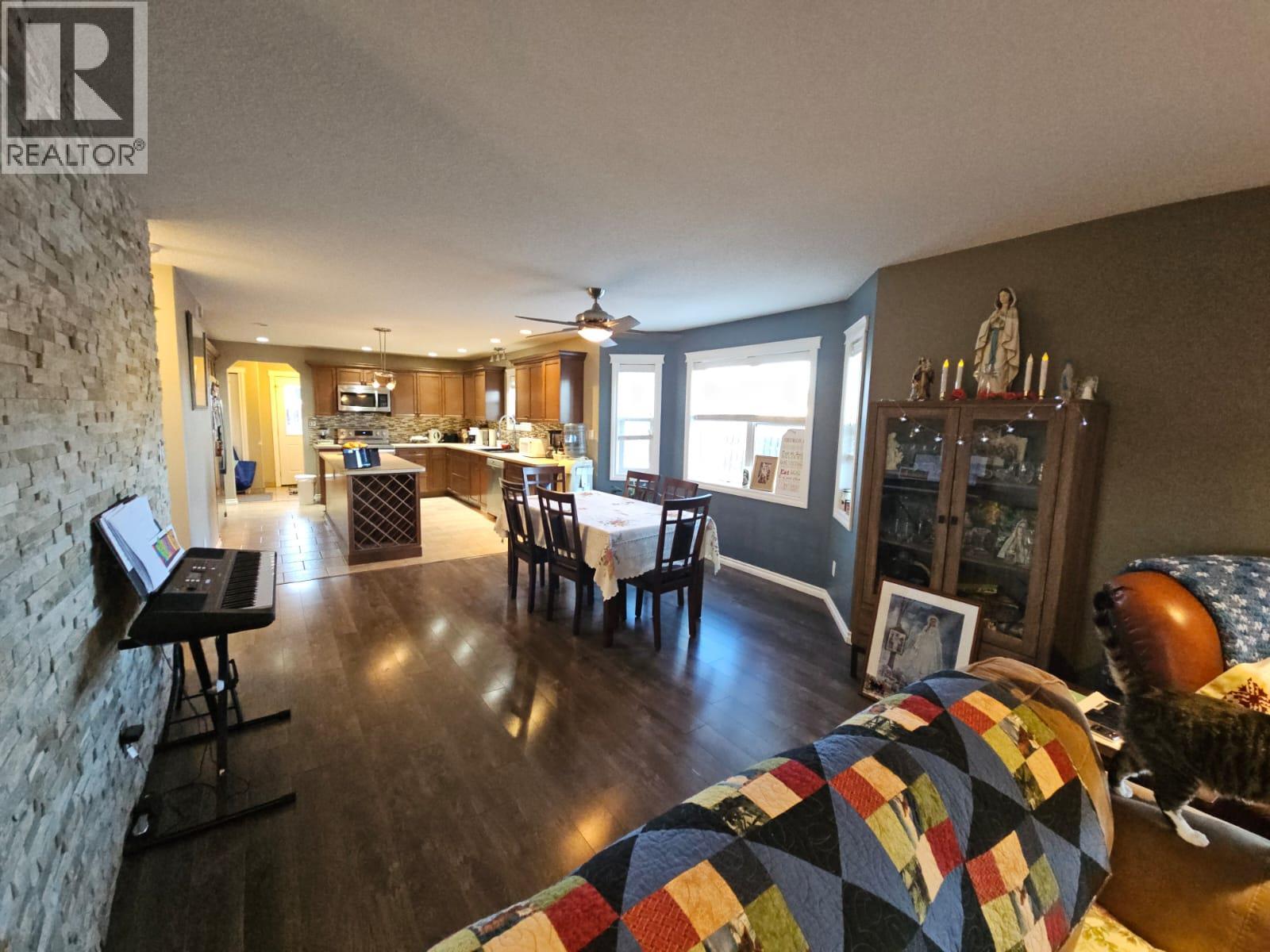 4804 Bissette Drive, Pouce Coupe, British Columbia  V0C 2C0 - Photo 6 - 10373085