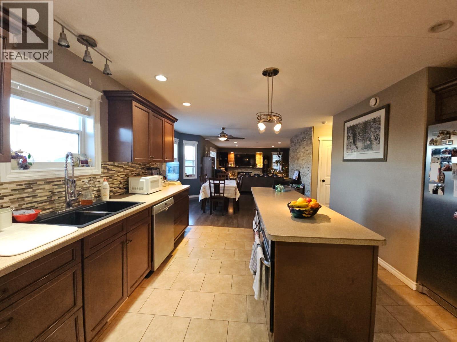 4804 Bissette Drive, Pouce Coupe, British Columbia  V0C 2C0 - Photo 8 - 10373085