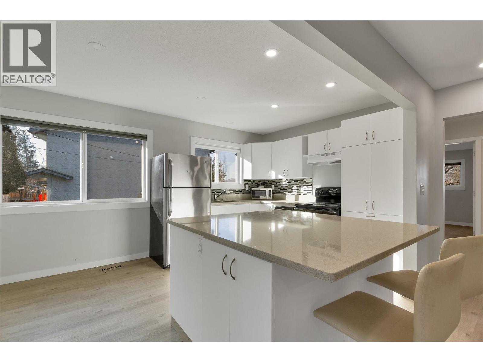 4018 Pleasant Valley Road, Vernon, British Columbia  V1T 4M2 - Photo 4 - 10373713