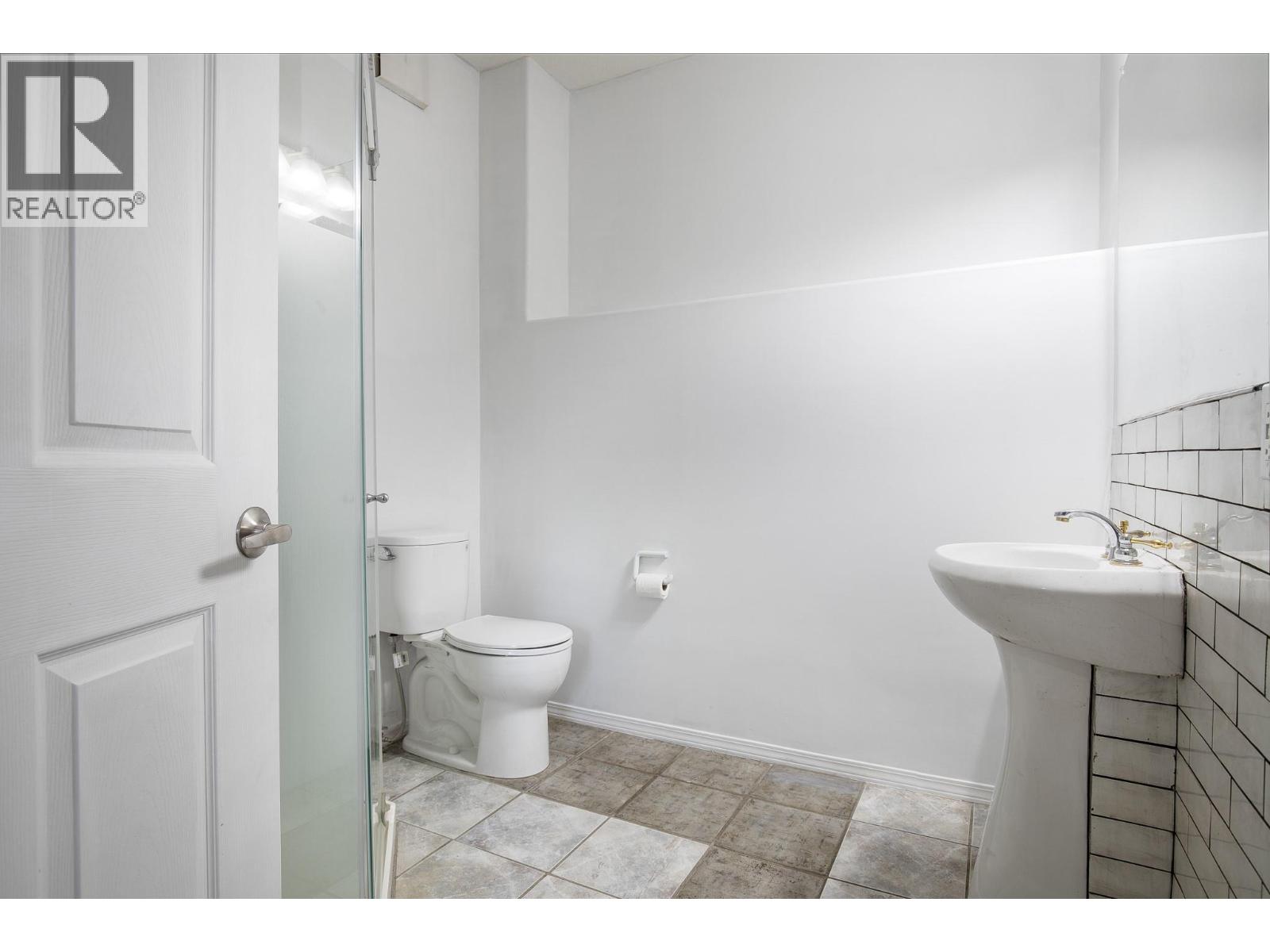 7880 Pleasant Valley Road, Vernon, British Columbia  V1B 3R9 - Photo 19 - 10373636