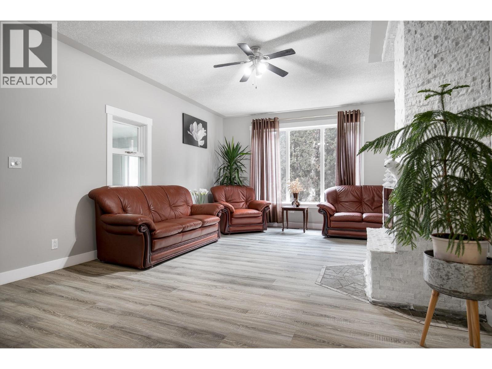 7880 Pleasant Valley Road, Vernon, British Columbia  V1B 3R9 - Photo 8 - 10373636