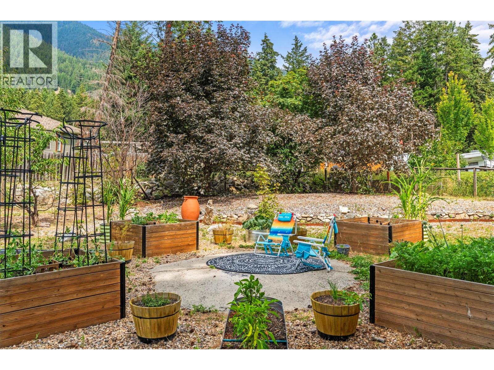 2907 Gyp Road, Falkland, British Columbia  V0E 1W0 - Photo 63 - 10373520