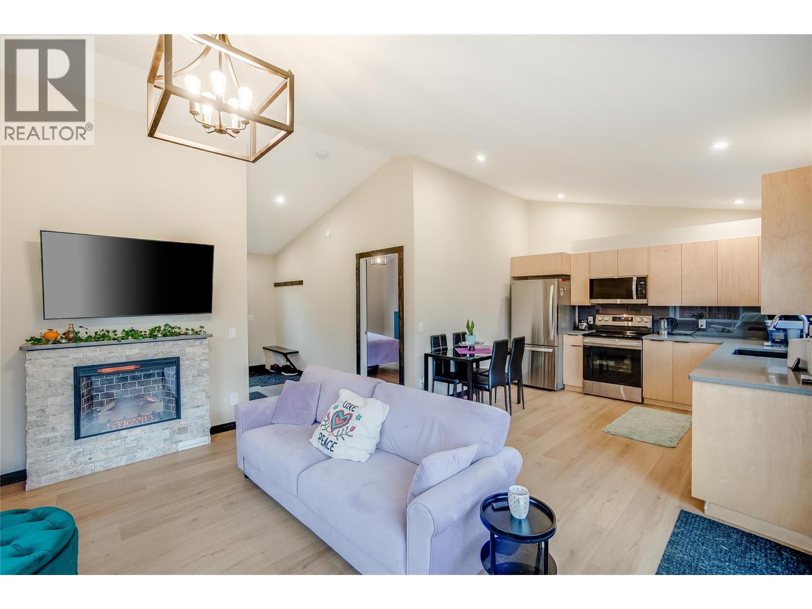 611 Union Street Unit# 1, New Denver, British Columbia  V0G 1S0 - Photo 12 - 10373185