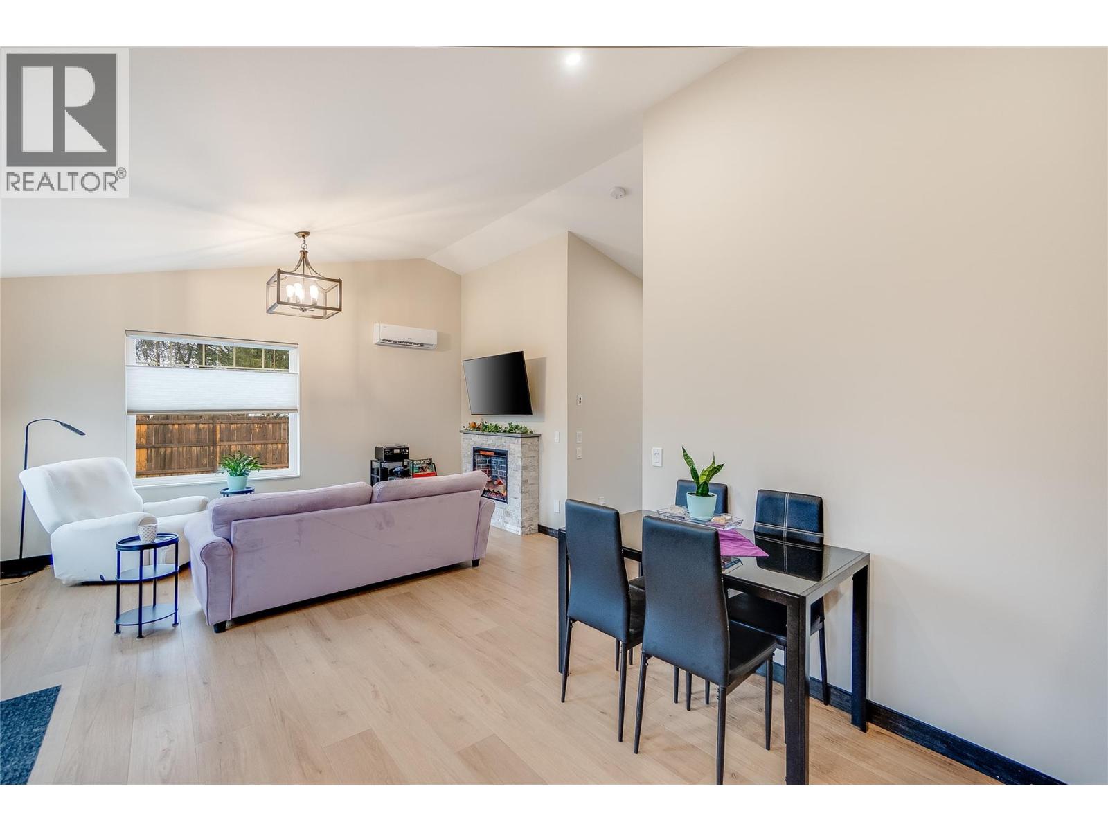 611 Union Street Unit# 1, New Denver, British Columbia  V0G 1S0 - Photo 14 - 10373185