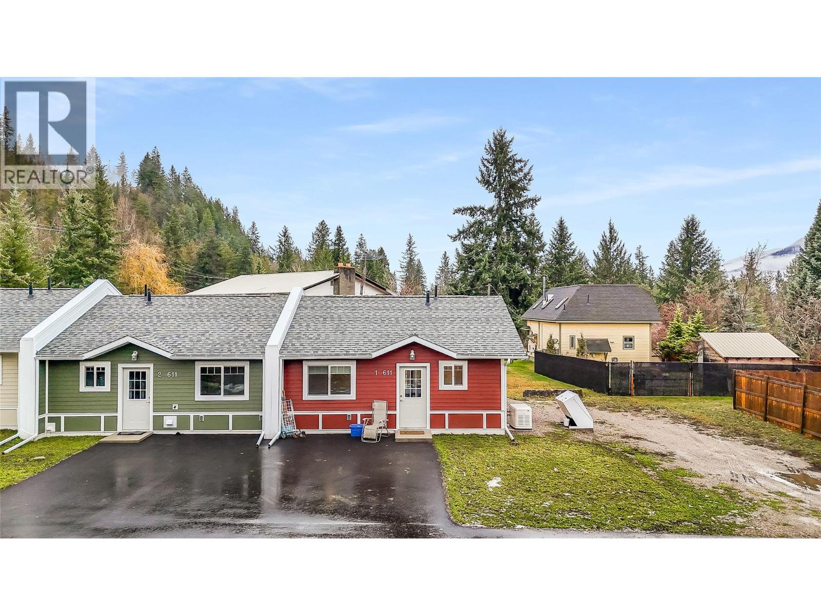 611 Union Street Unit# 1, New Denver, British Columbia  V0G 1S0 - Photo 2 - 10373185
