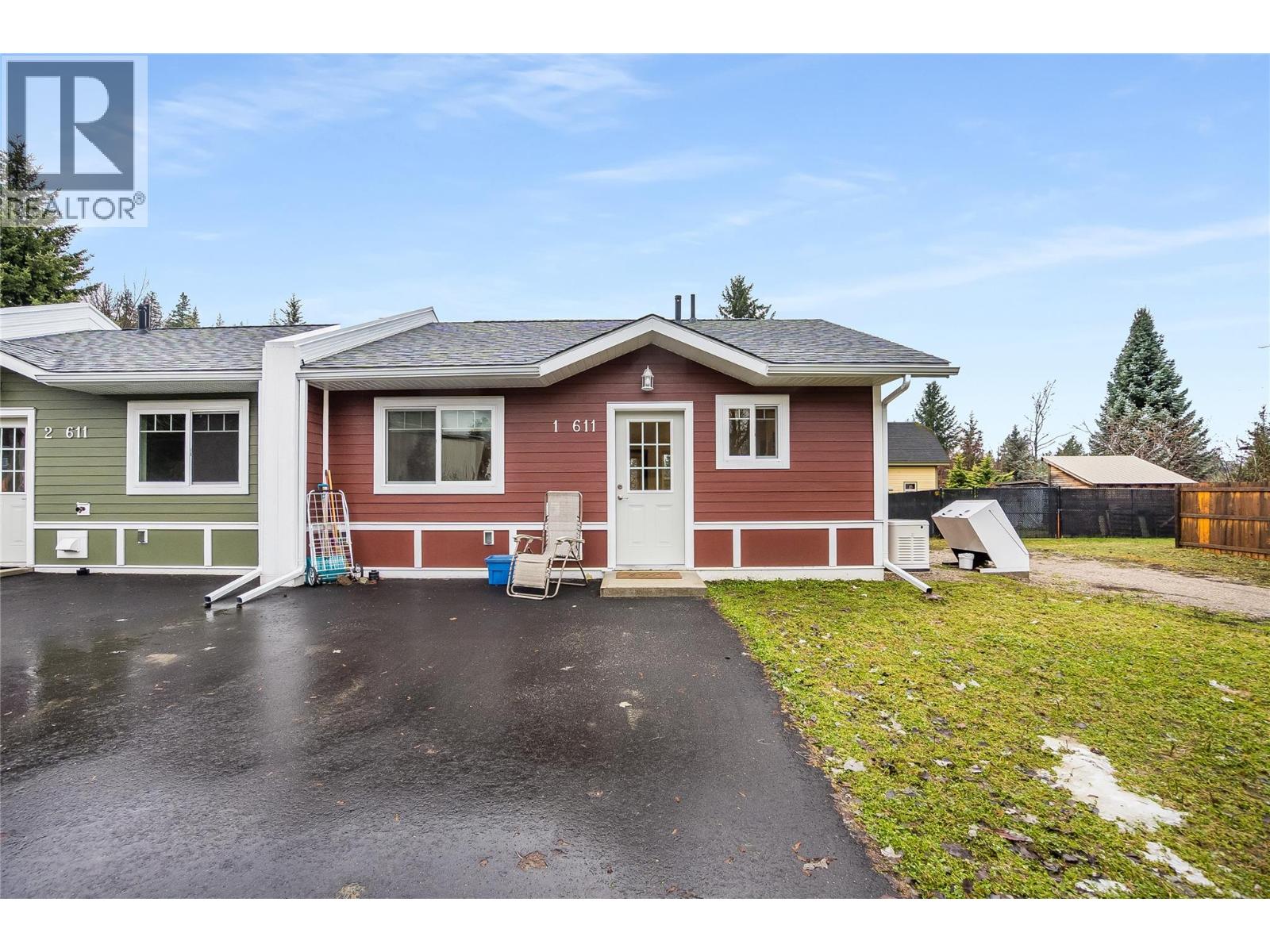 611 Union Street Unit# 1, New Denver, British Columbia  V0G 1S0 - Photo 4 - 10373185