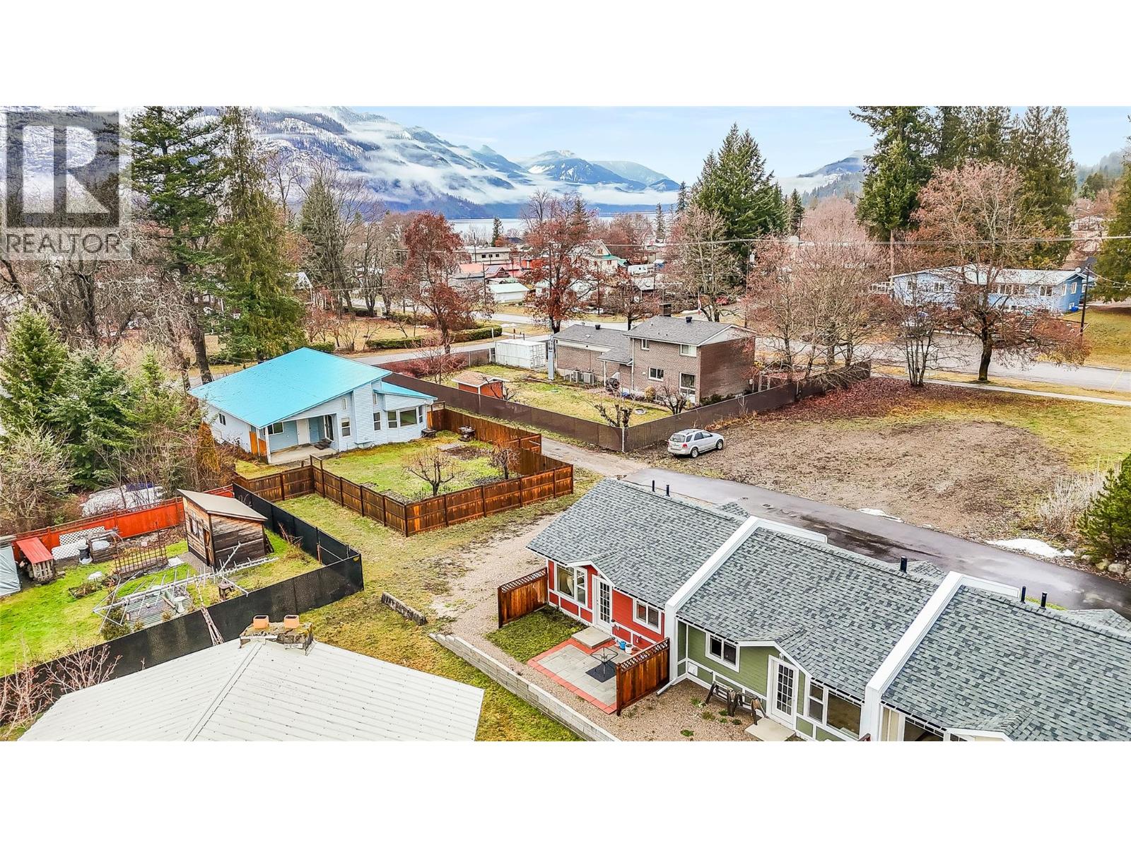 611 Union Street Unit# 1, New Denver, British Columbia  V0G 1S0 - Photo 6 - 10373185