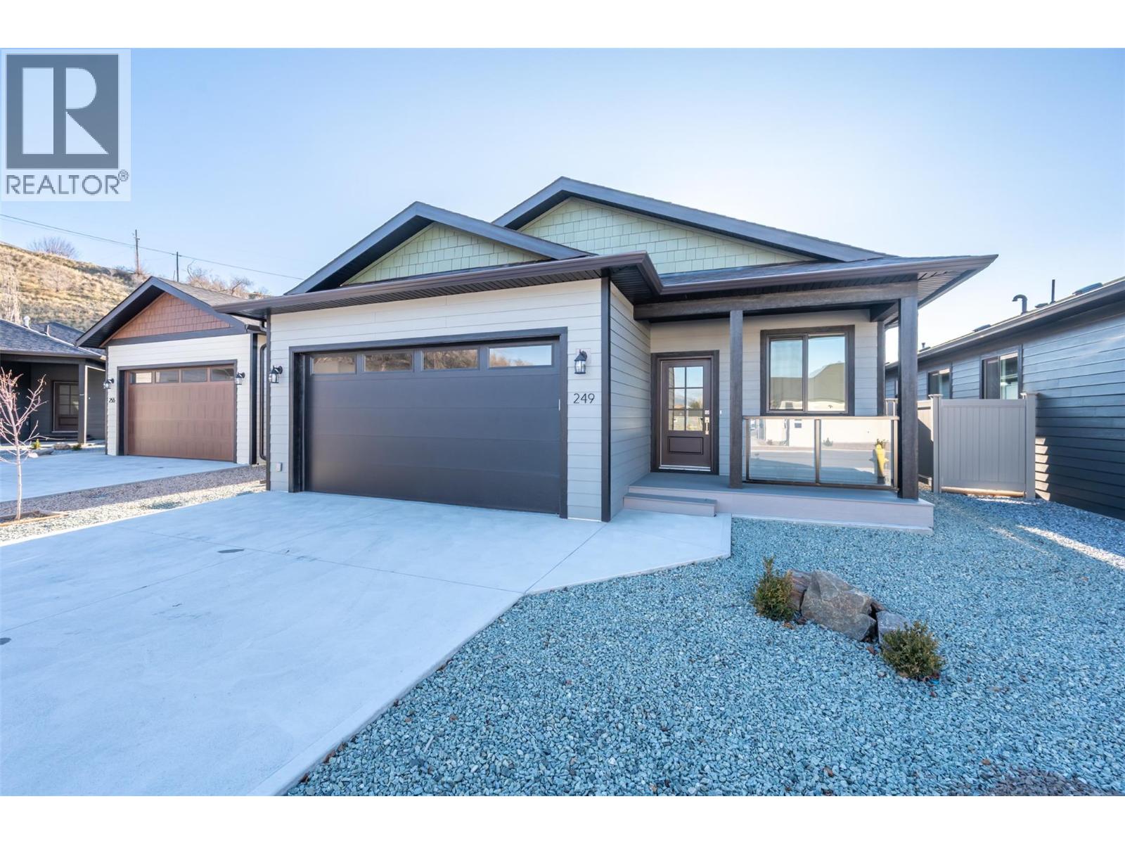 243 Bentgrass Avenue, Oliver, British Columbia  V0H 1T3 - Photo 1 - 10373733