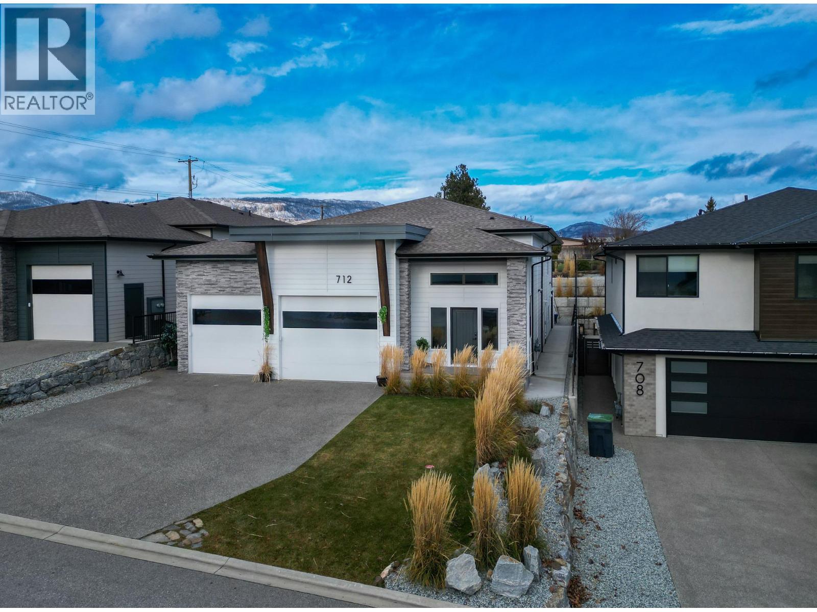 712 Lake Court, West Kelowna, British Columbia  V1Z 0A3 - Photo 1 - 10372514
