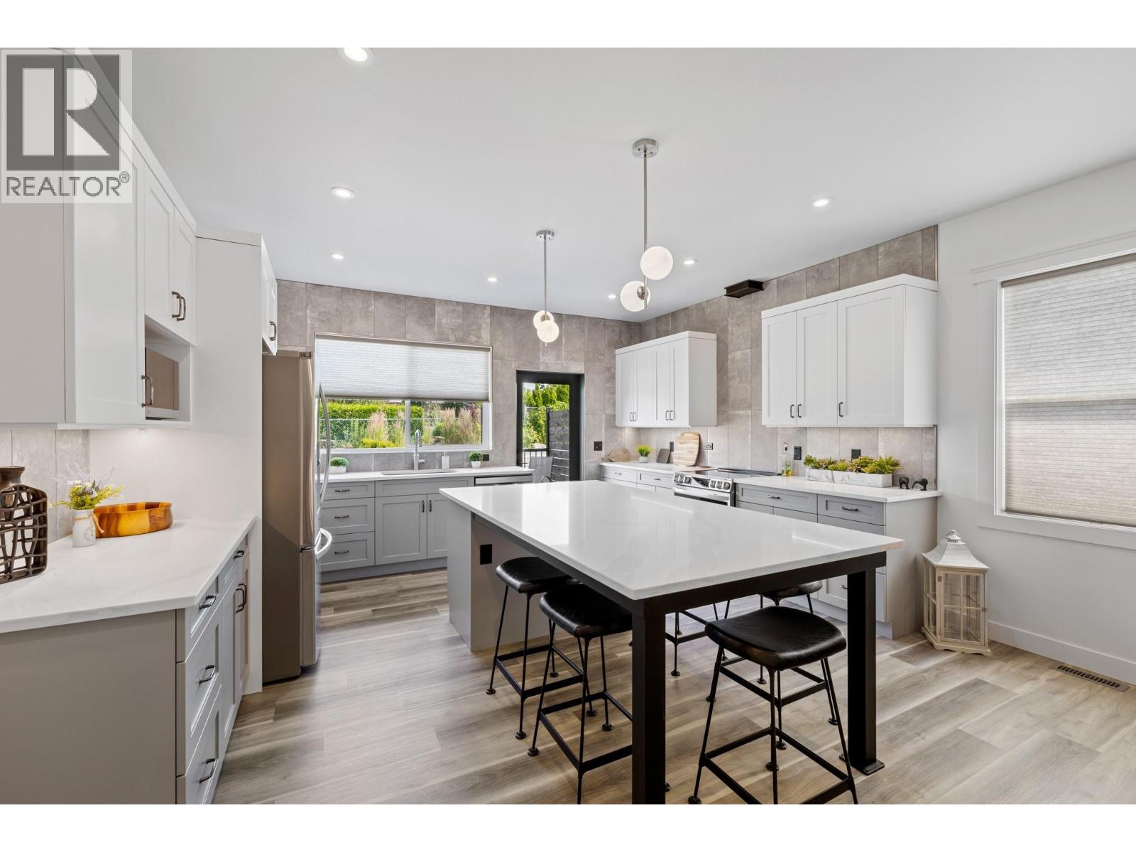 712 Lake Court, West Kelowna, British Columbia  V1Z 0A3 - Photo 6 - 10372514