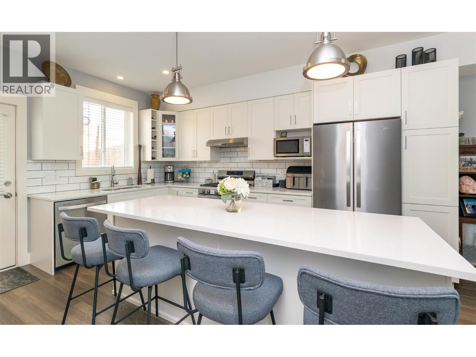 1910 11 Avenue Ne Unit# 14, Salmon Arm, British Columbia  V1E 2V5 - Photo 4 - 10373469