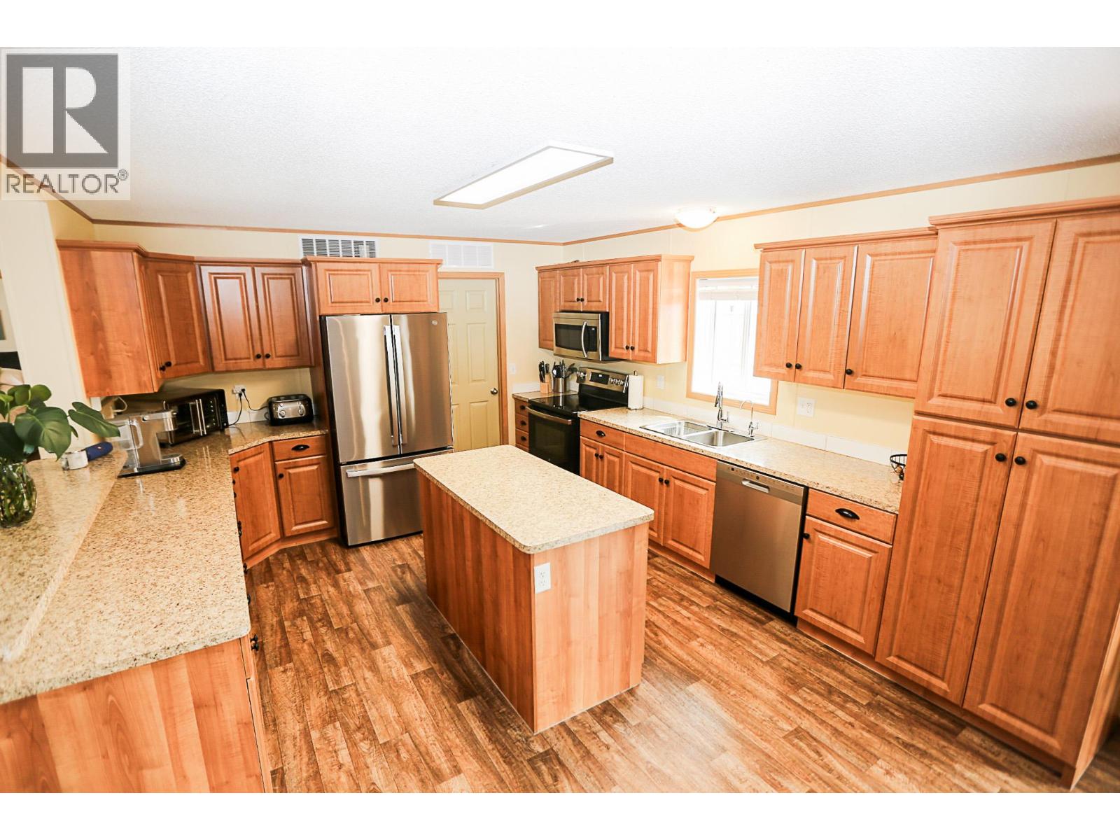 440 Siska Drive, Barriere, British Columbia  V0E 1E0 - Photo 7 - 10373525