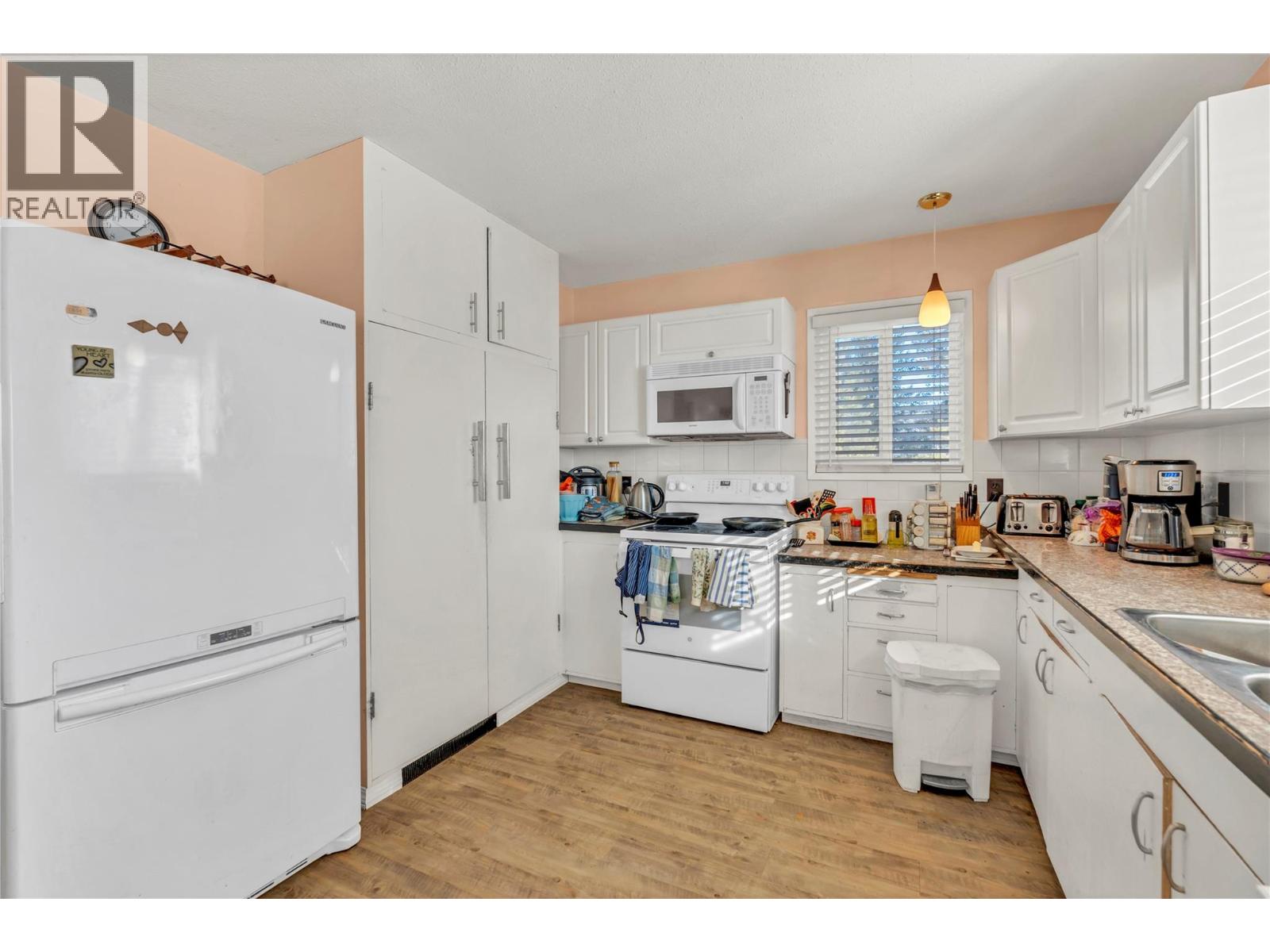 822 Belfort Road, Princeton, British Columbia  V0X 1W0 - Photo 17 - 10373432