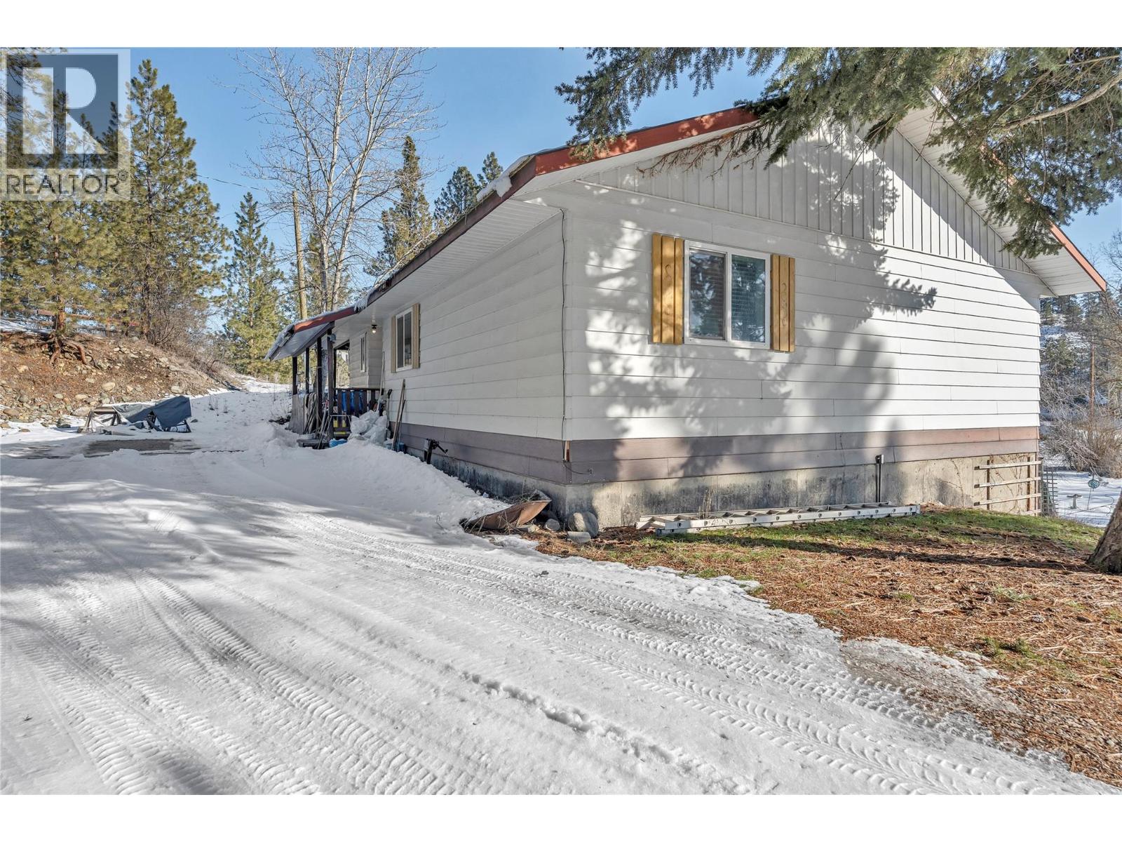 822 Belfort Road, Princeton, British Columbia  V0X 1W0 - Photo 27 - 10373432
