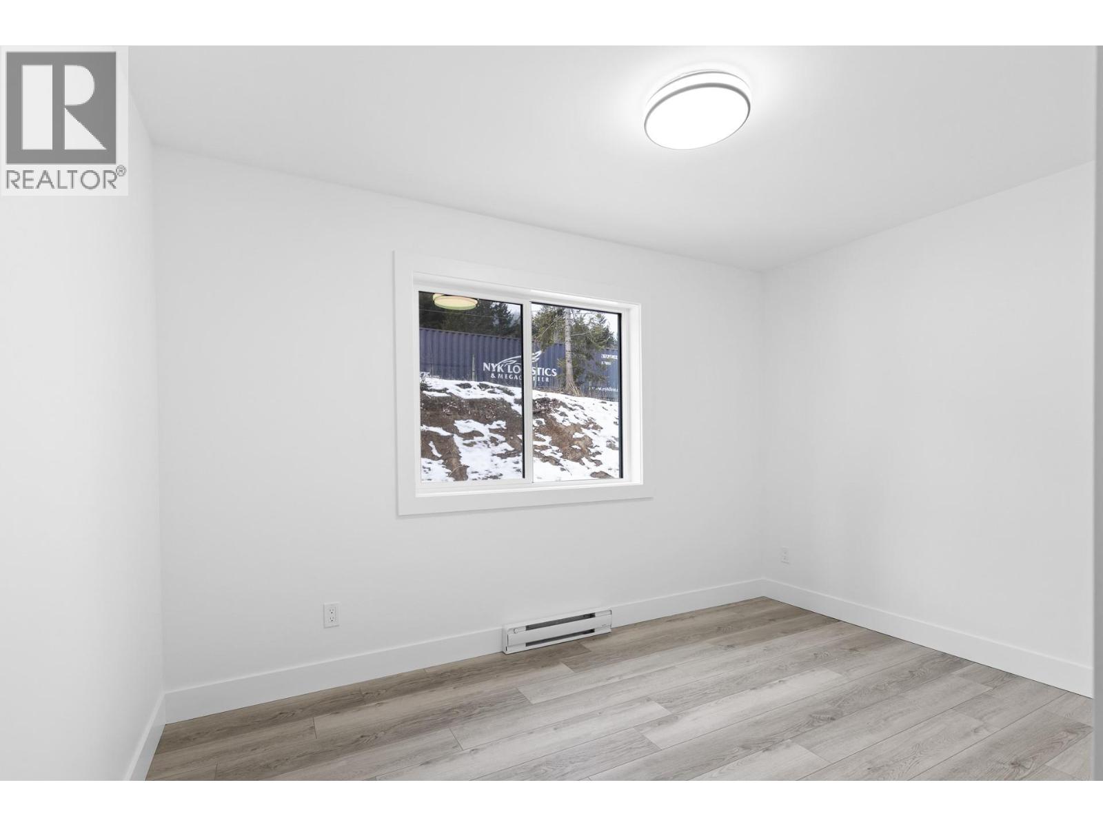 645 Grand Oro Road, Kaleden, British Columbia  V0H 1K0 - Photo 6 - 10373792