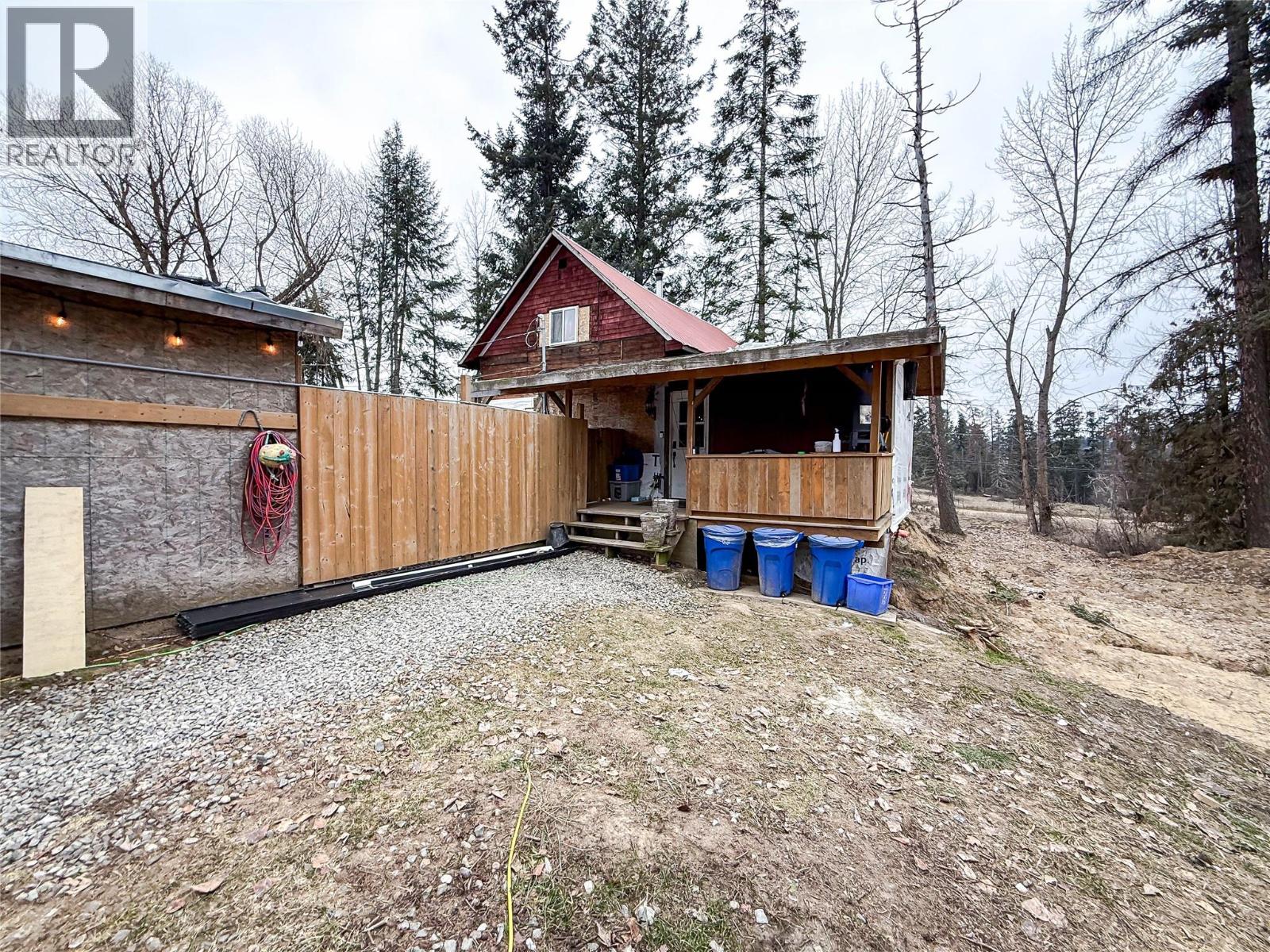 4114 51st Street, Canyon, British Columbia  V0B 1C1 - Photo 2 - 10373804
