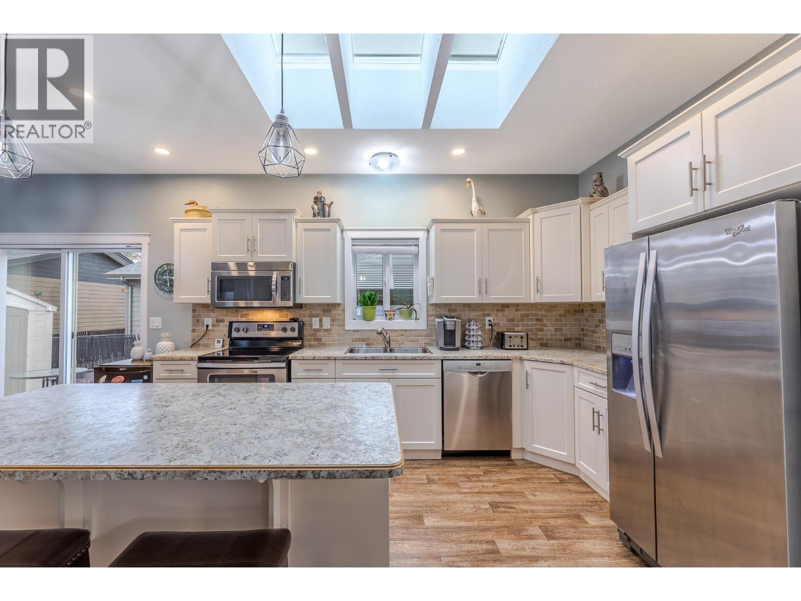 8300 Gallagher Lake Frontage Road Unit# 85, Oliver, British Columbia  V0H 1T2 - Photo 4 - 10373698