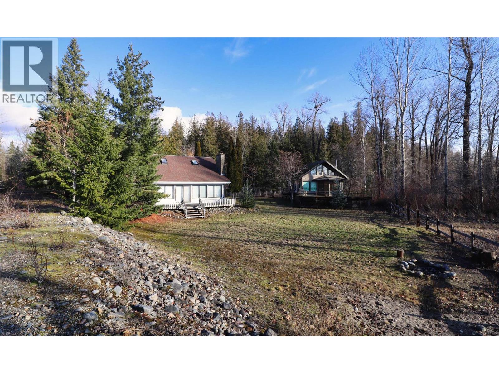 6884 Squilax-Anglemont Road, Magna Bay, British Columbia  V0E 1M7 - Photo 3 - 10373549