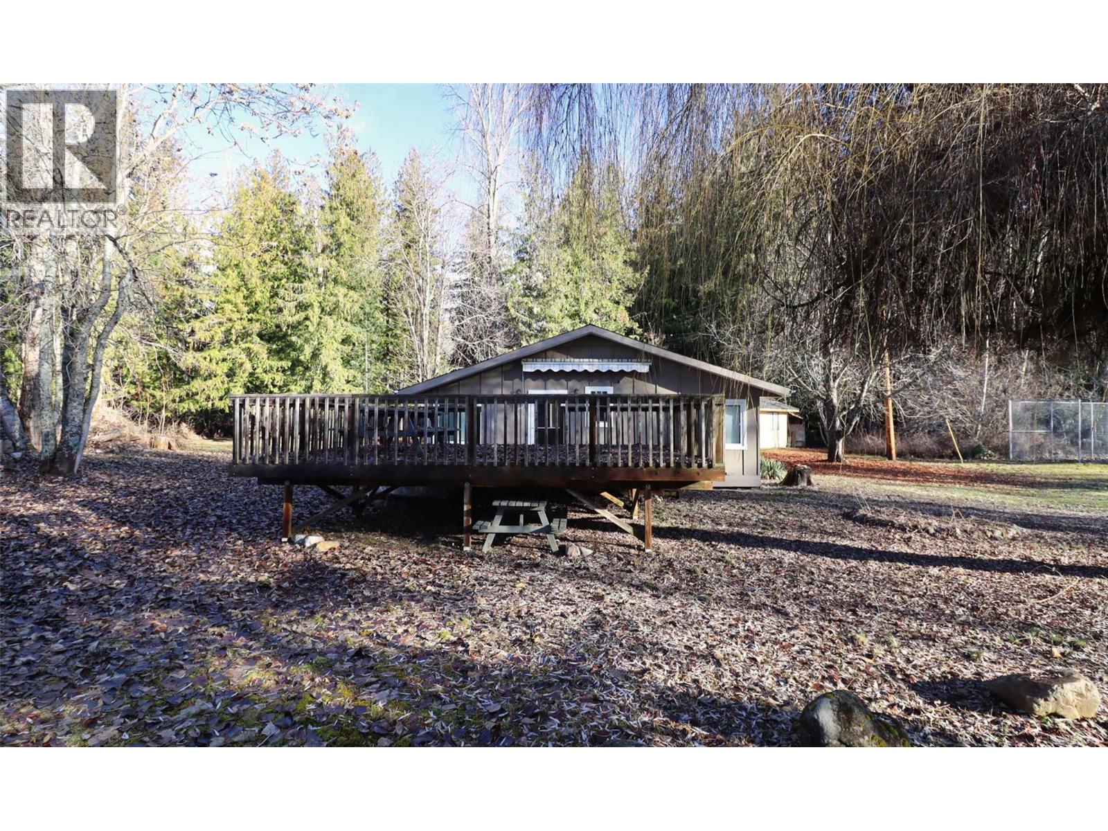 6884 Squilax-Anglemont Road, Magna Bay, British Columbia  V0E 1M7 - Photo 64 - 10373549