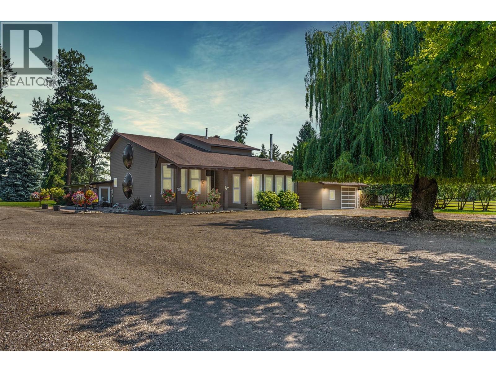 48 Waterside Road, Enderby, British Columbia  V4Y 4G5 - Photo 4 - 10373537