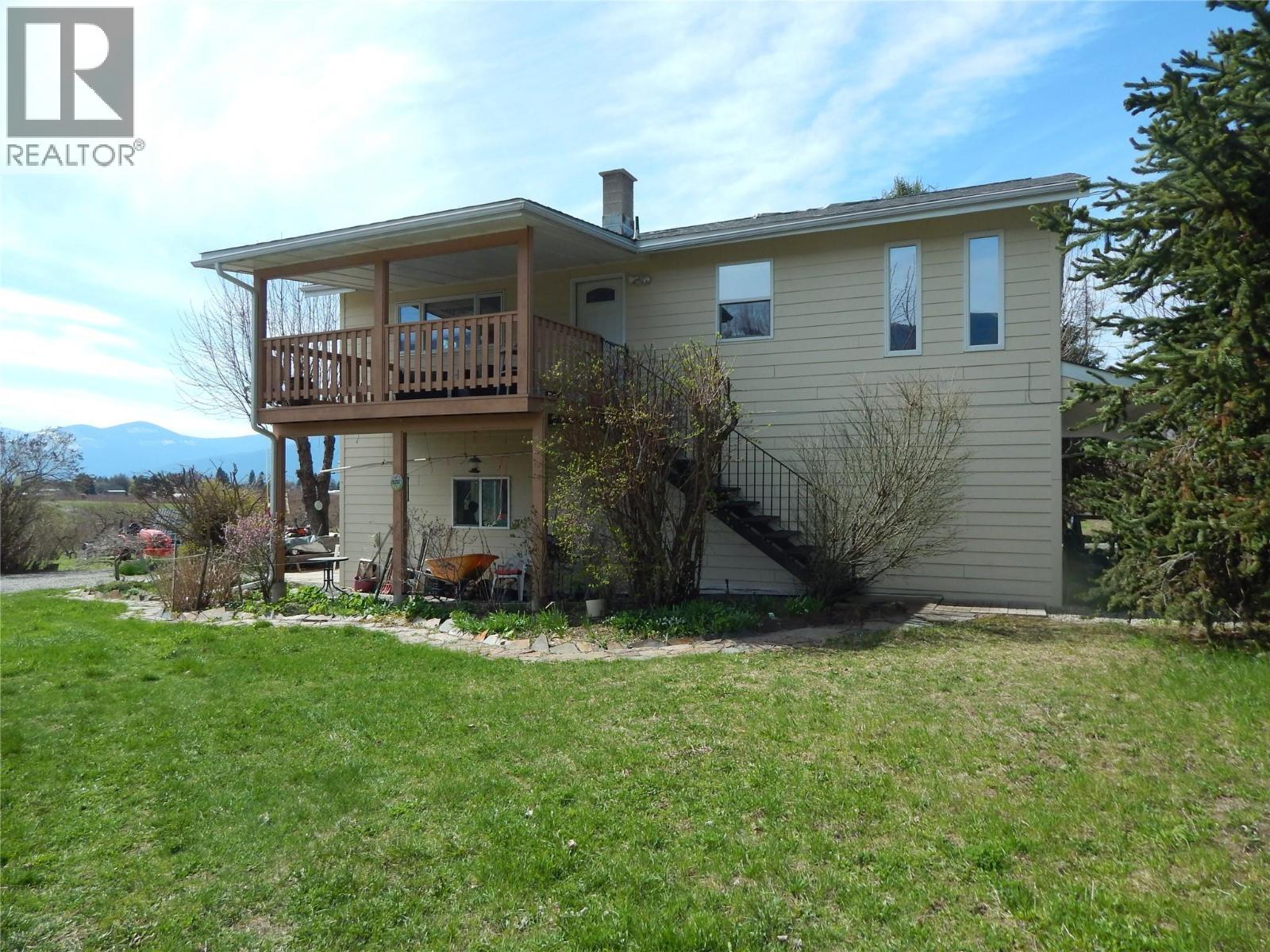 2813 3 Highway, creston, British Columbia