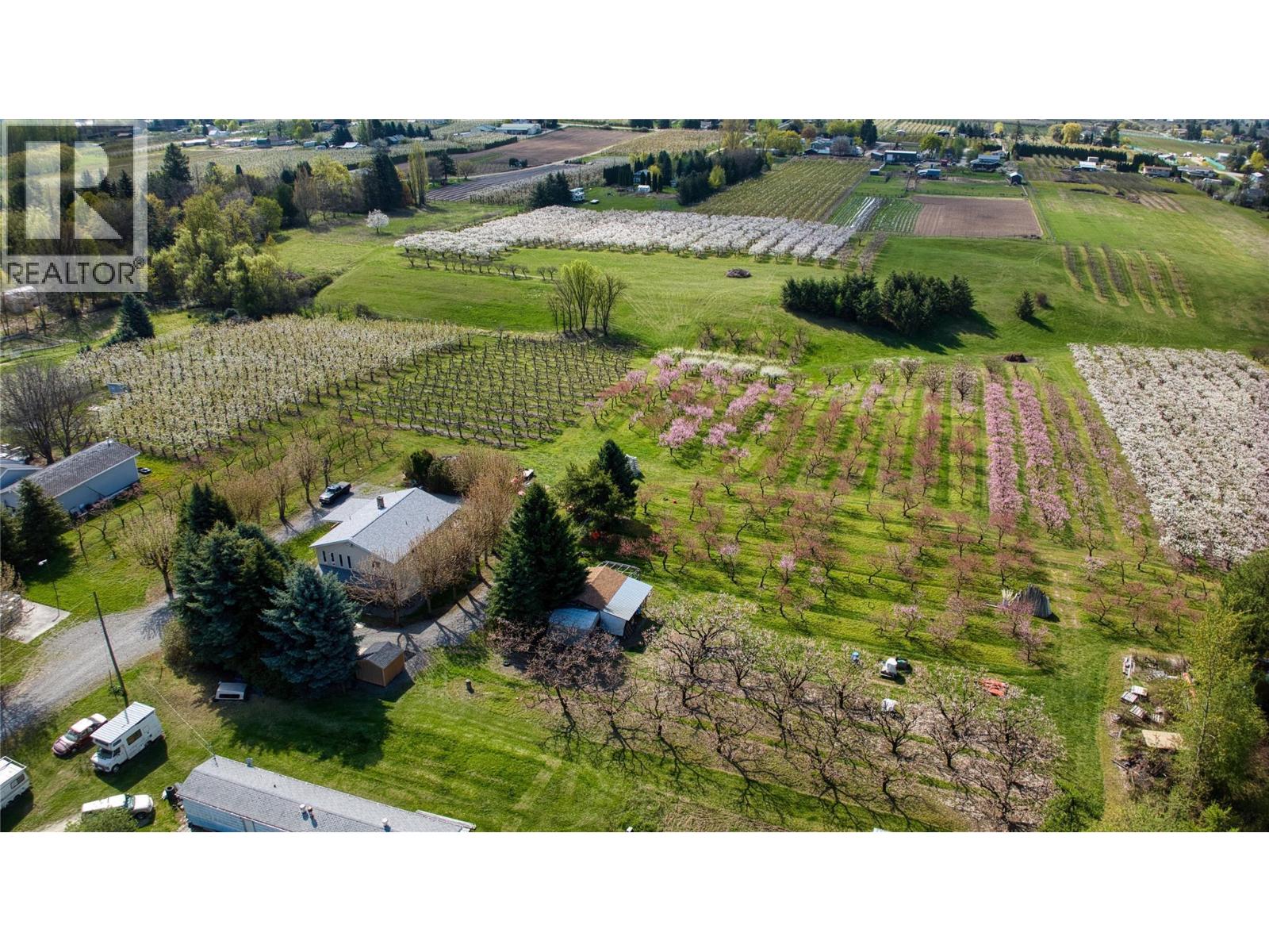 2813 3 Highway, Creston, British Columbia  V0B 1G1 - Photo 4 - 10372687